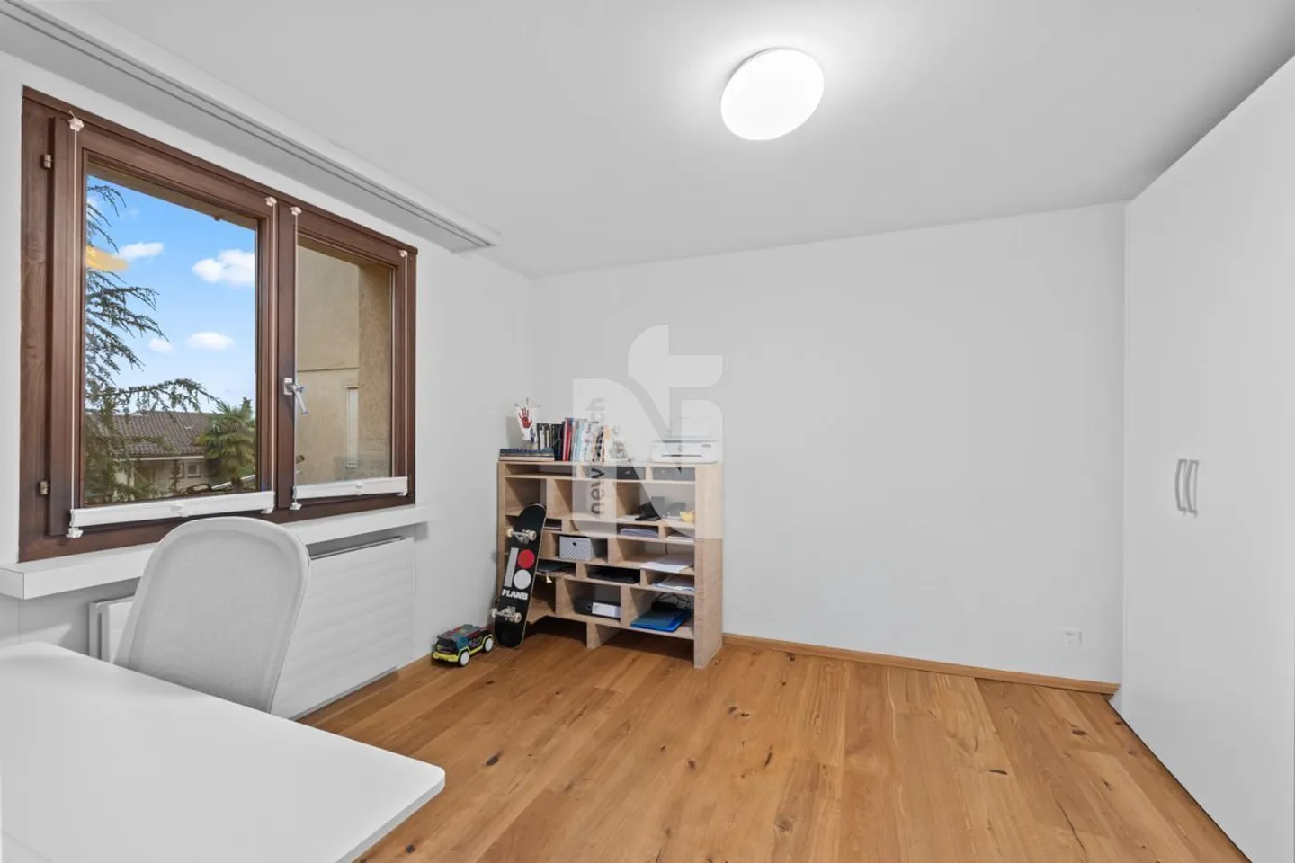 «Sehr schönes Haus mit Weitsicht, Garten, Sitzplatz und grossem Carport» - Foto 3 von 12