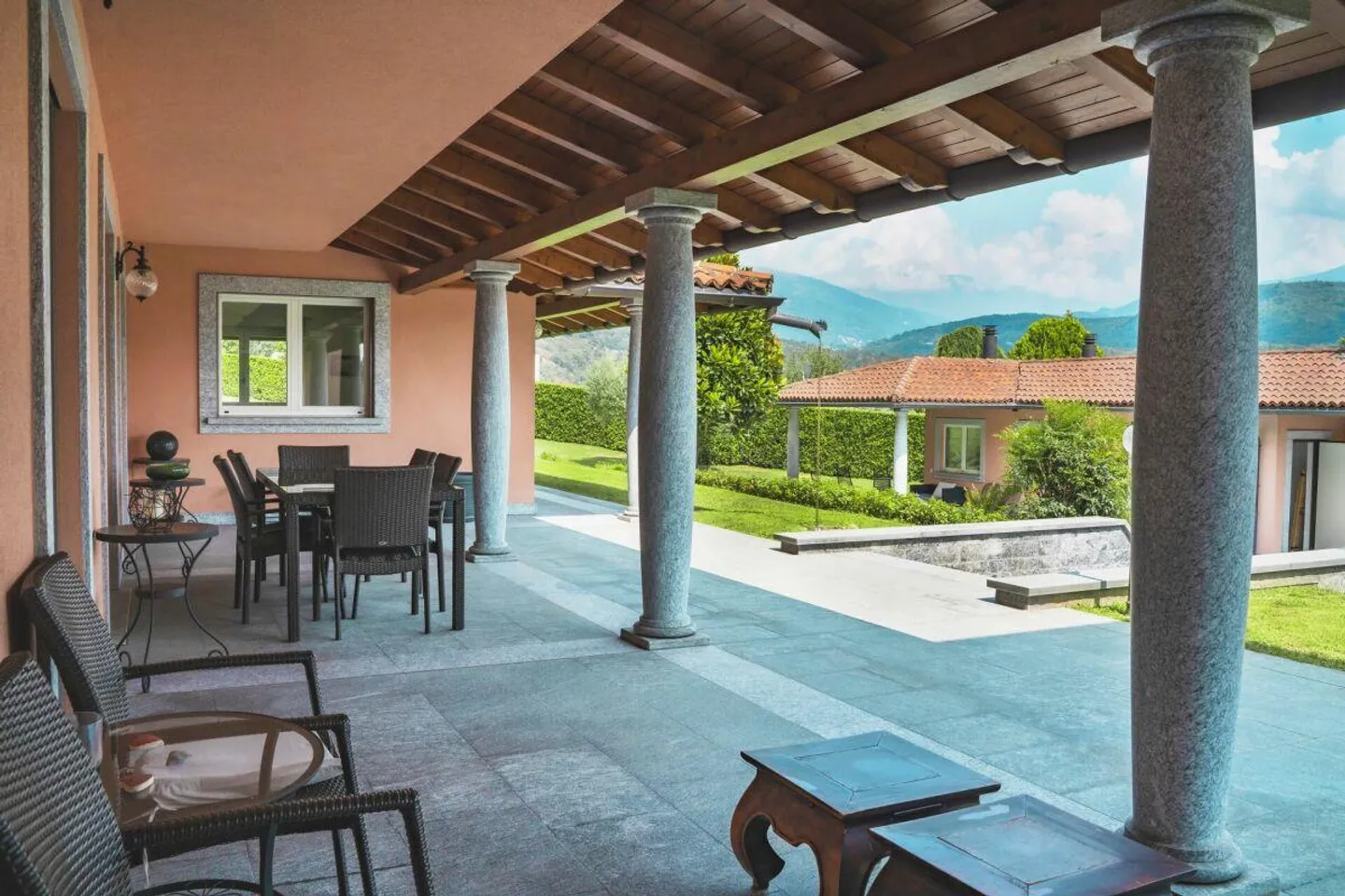 Villa prestigiosa con terreno edificabile - Foto 6 di 8