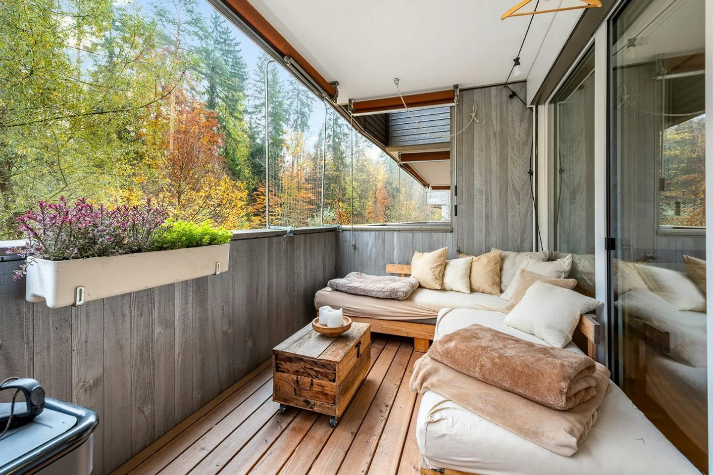 Modern Living in Greencity - Elegant Condominium in Zurich - Photo 11 of 13