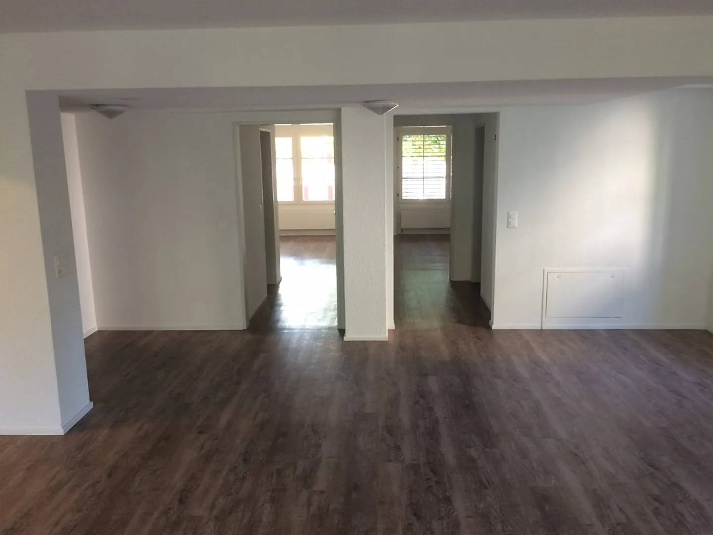 3 1/2 Zimmer-Wohnung im Parterre mit eigener Aussentüre und Garten - Foto 4 von 13