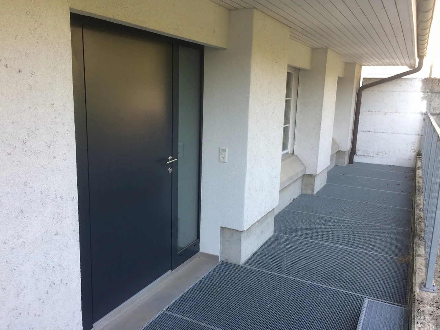 3 1/2 Zimmer-Wohnung im Parterre mit eigener Aussentüre und Garten - Foto 10 von 13