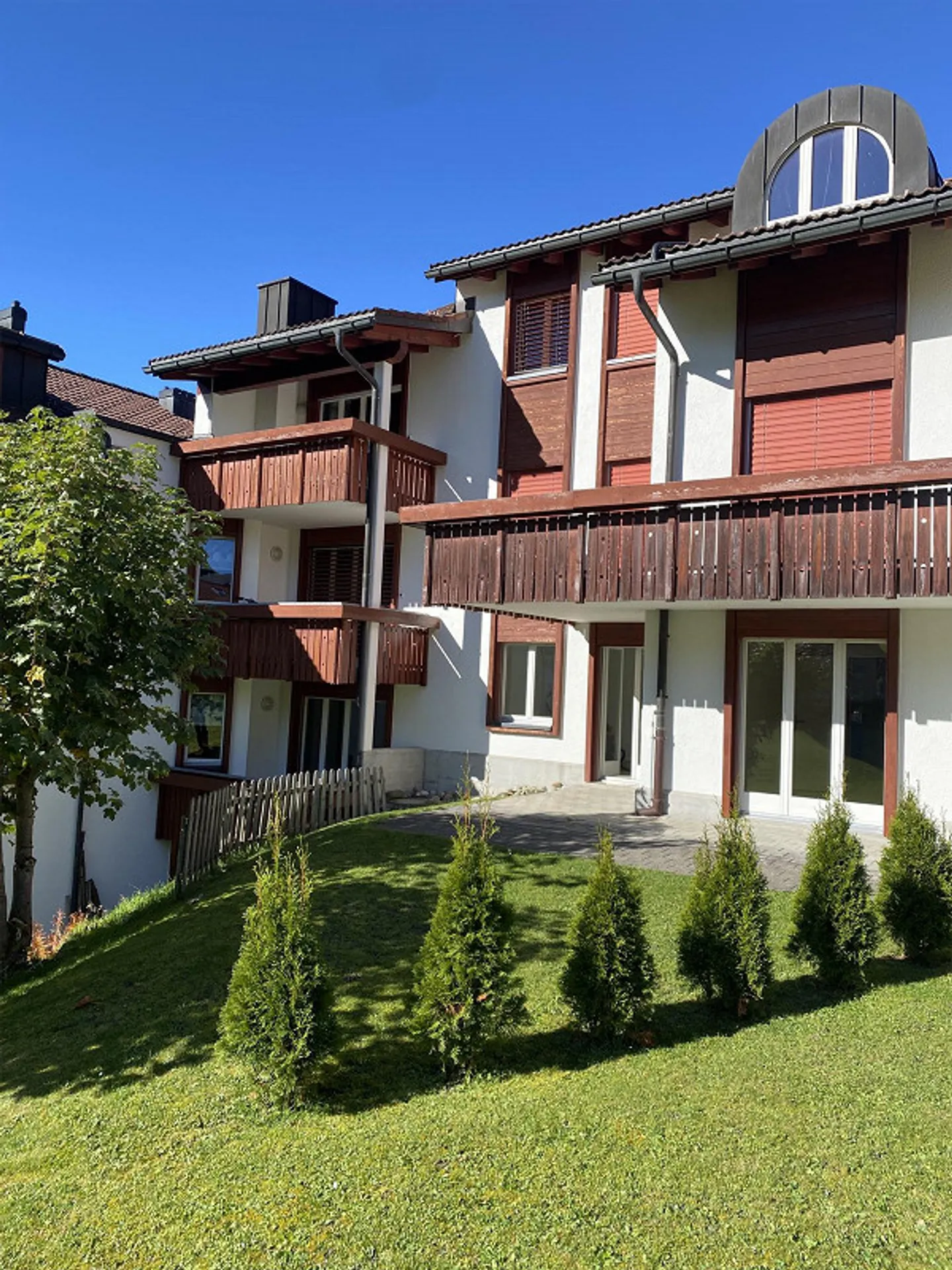 Spacious 4.5 room apartment in a quiet location - Photo 1 of 6