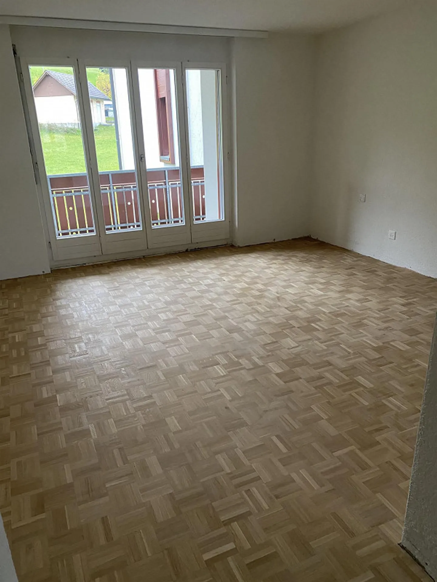 Spacious 4.5 room apartment in a quiet location - Photo 4 of 6