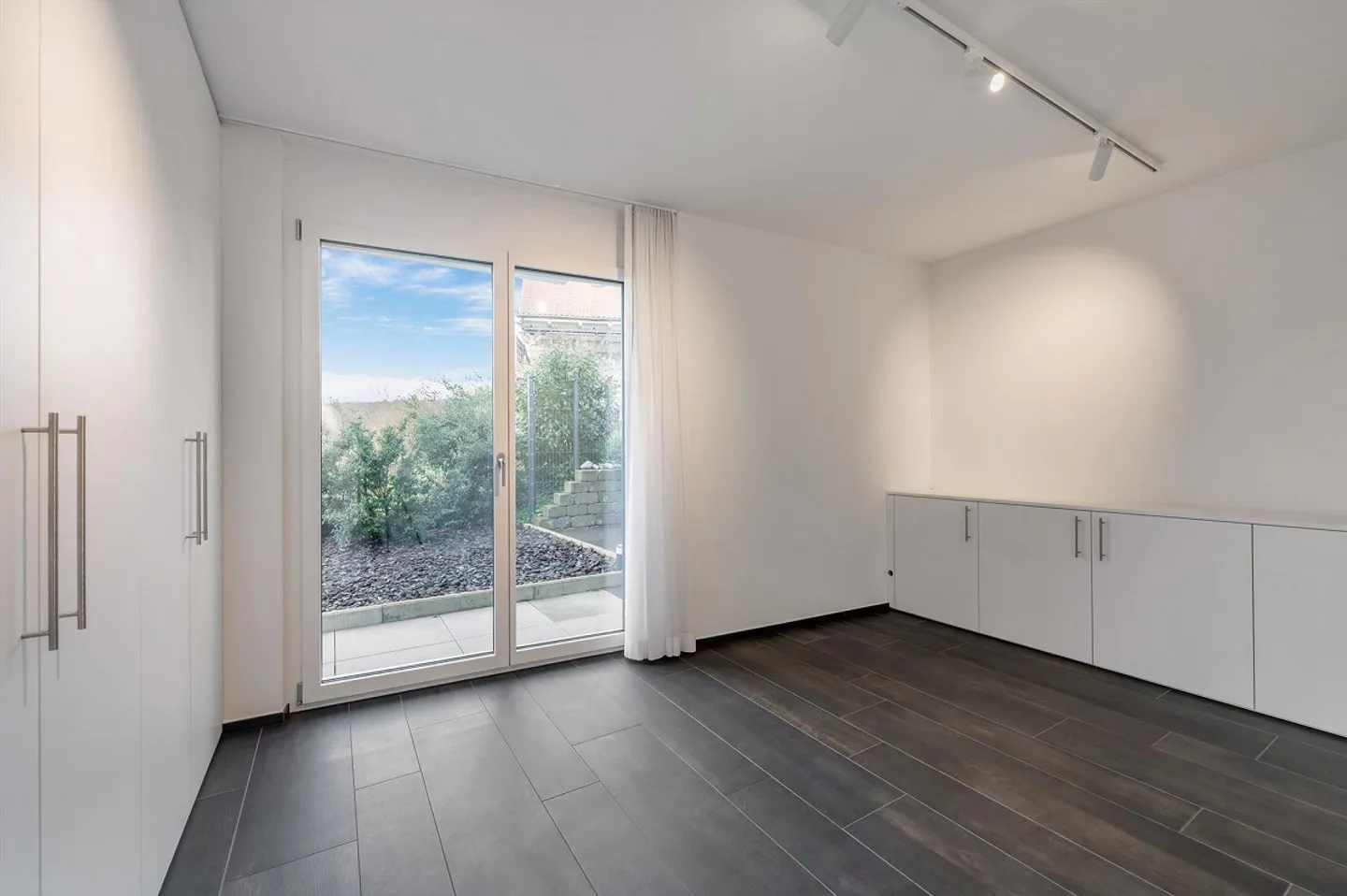 Traumhafte Terrasse mit Pool und unverbaubarer Weitsicht - Foto 7 von 13