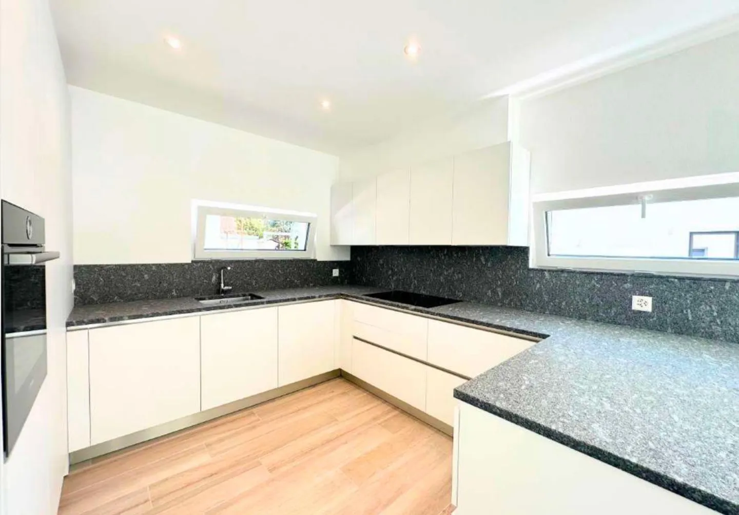 Moderne Eleganz und absoluter Komfort – Das perfekte Zuhause für Ihre Familie - Foto 8 von 13