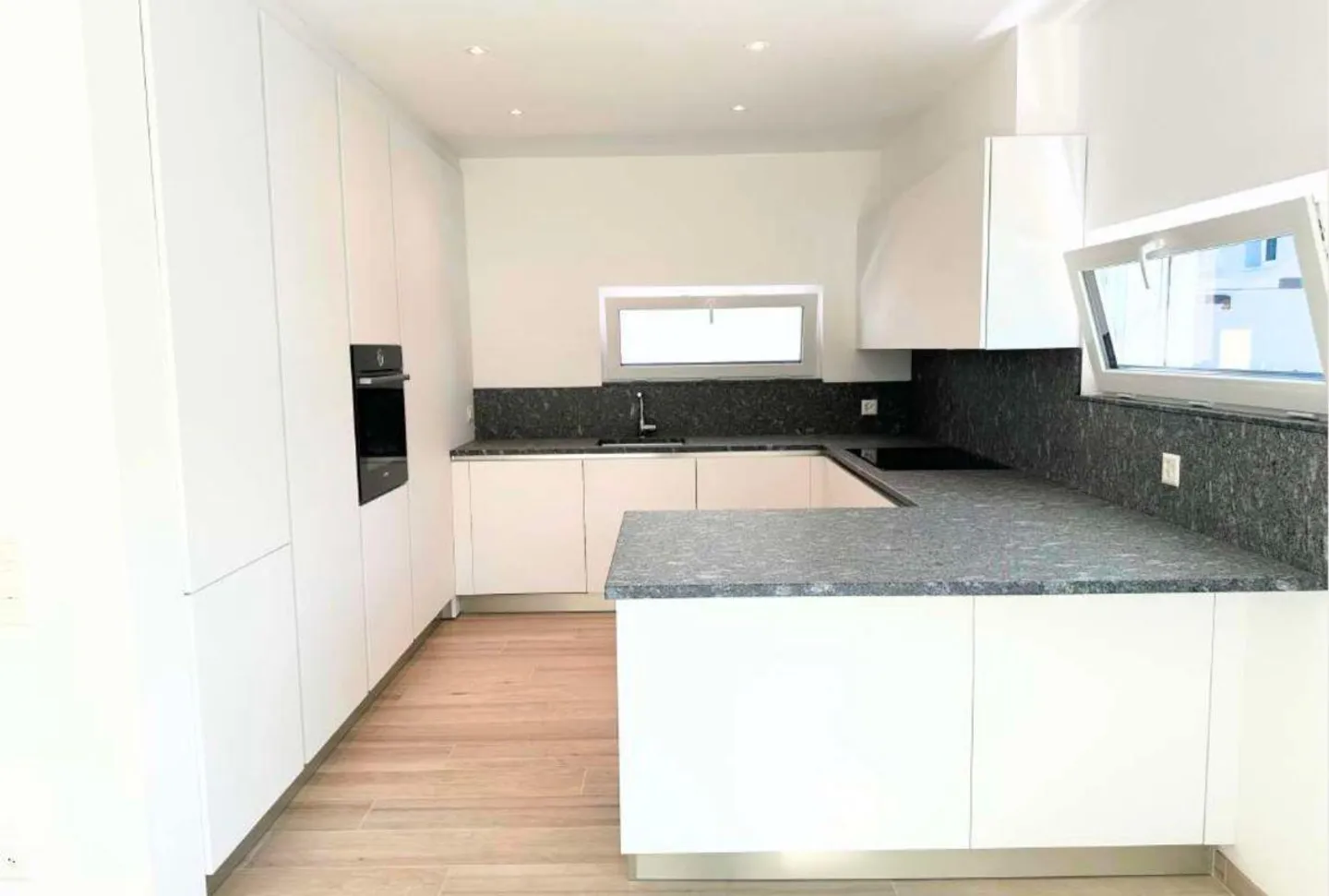 Moderne Eleganz und absoluter Komfort – Das perfekte Zuhause für Ihre Familie - Foto 12 von 13