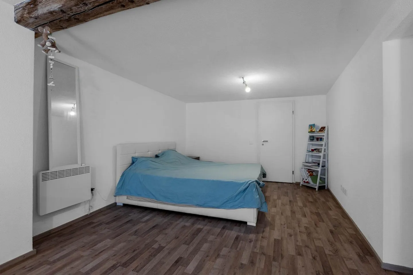 RENTAL 5% - RENEWED STABLE WITH 3 APARTMENTS IN LUMINO - Photo 3 of 7