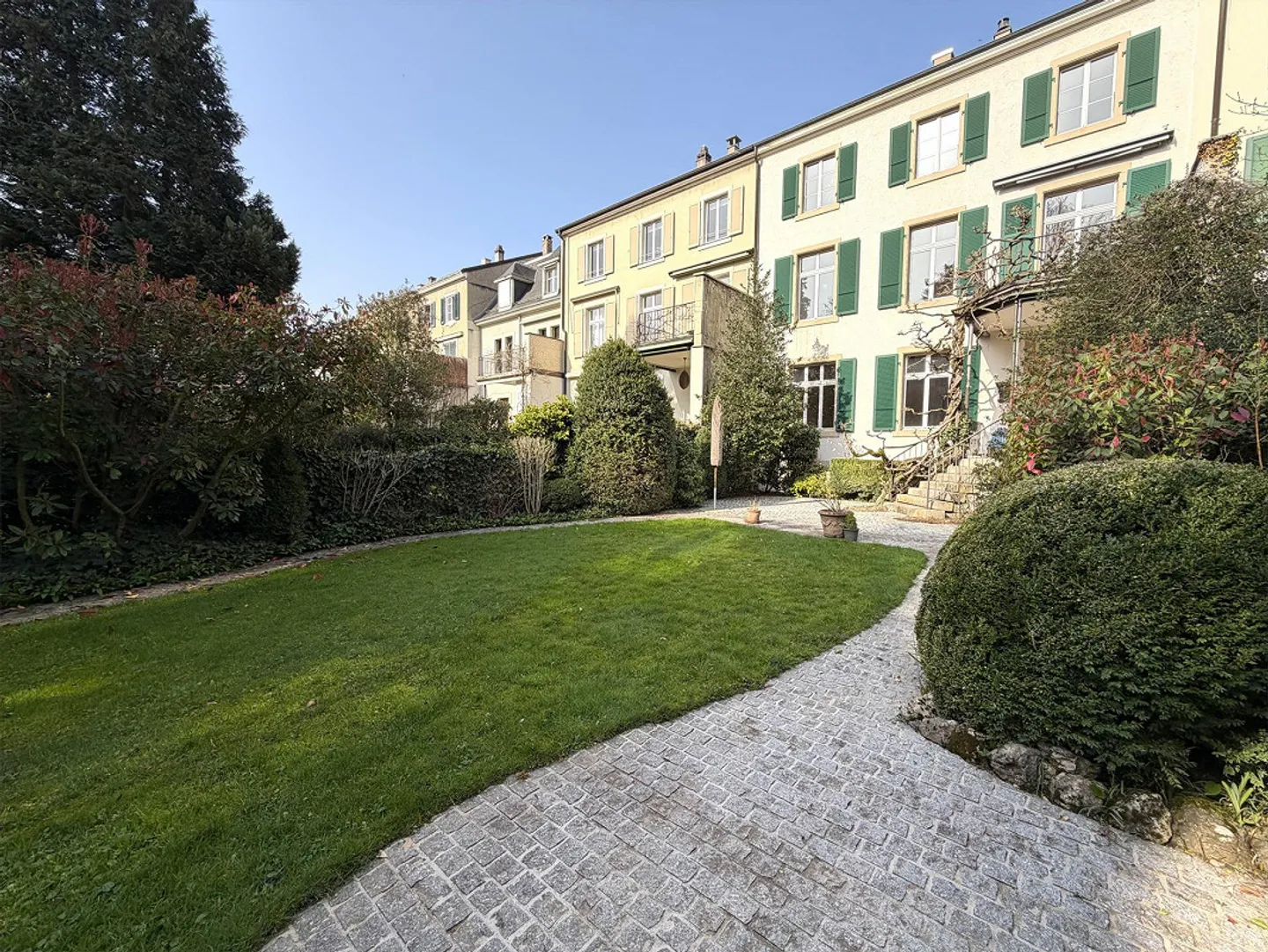 Charming Art Nouveau Townhouse - Photo 13 of 14