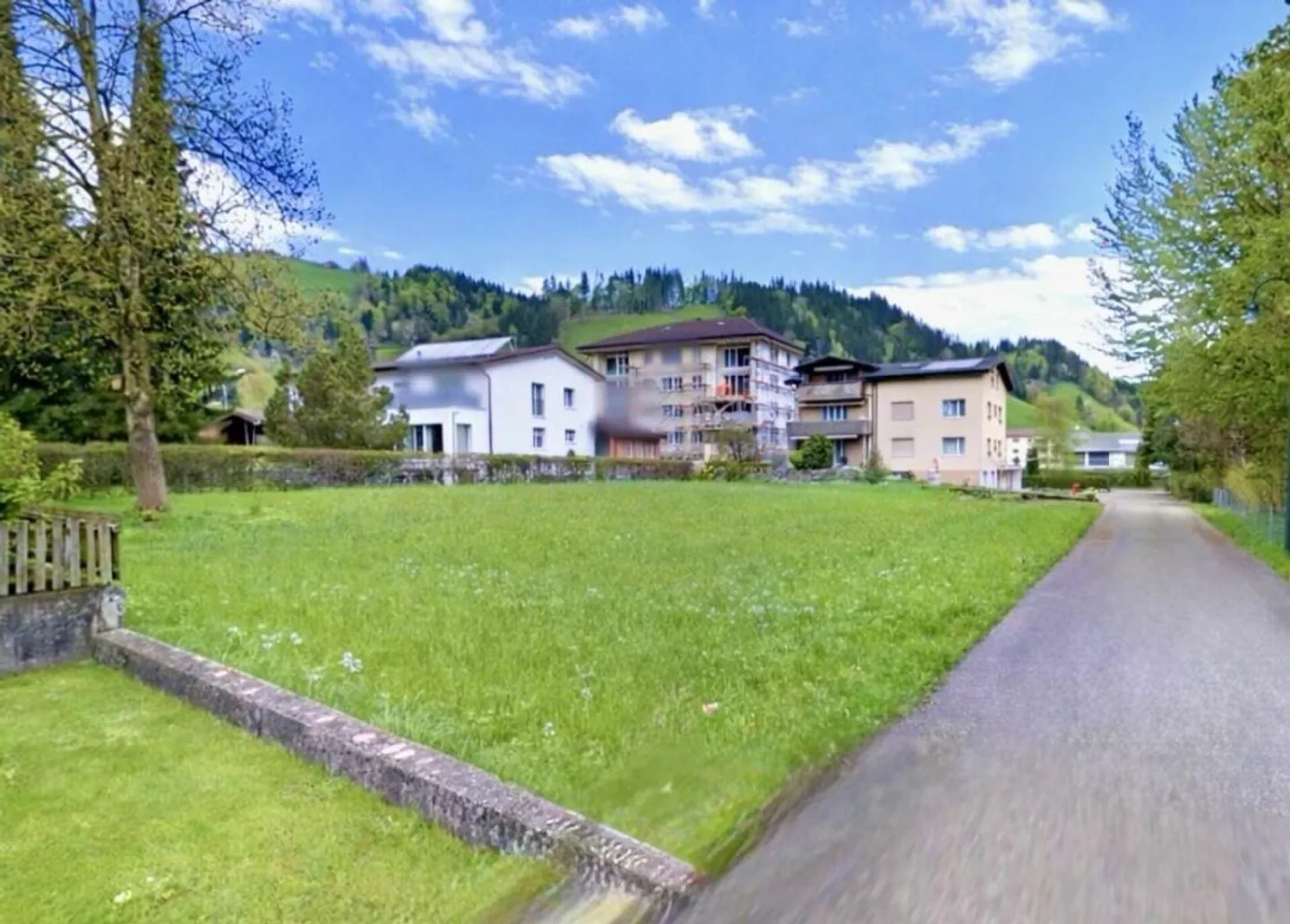 Bellissimo terreno in una posizione tranquilla - Foto 1 di 1