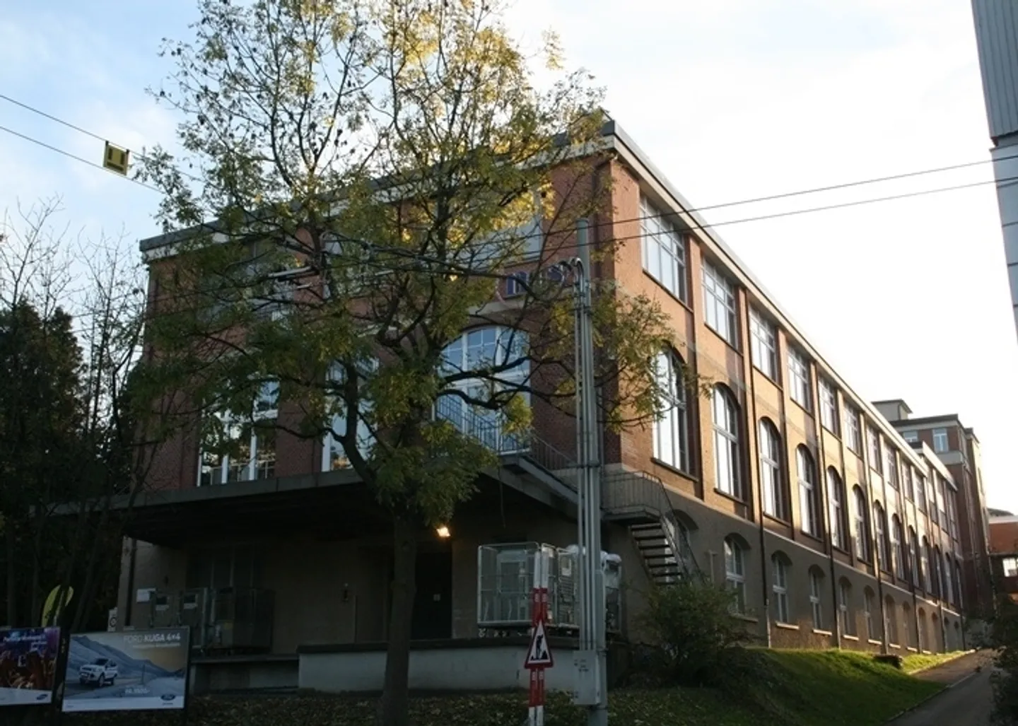 Grosszügige Gewerbe-, Produktions- und Büroräume - Foto 2 von 9