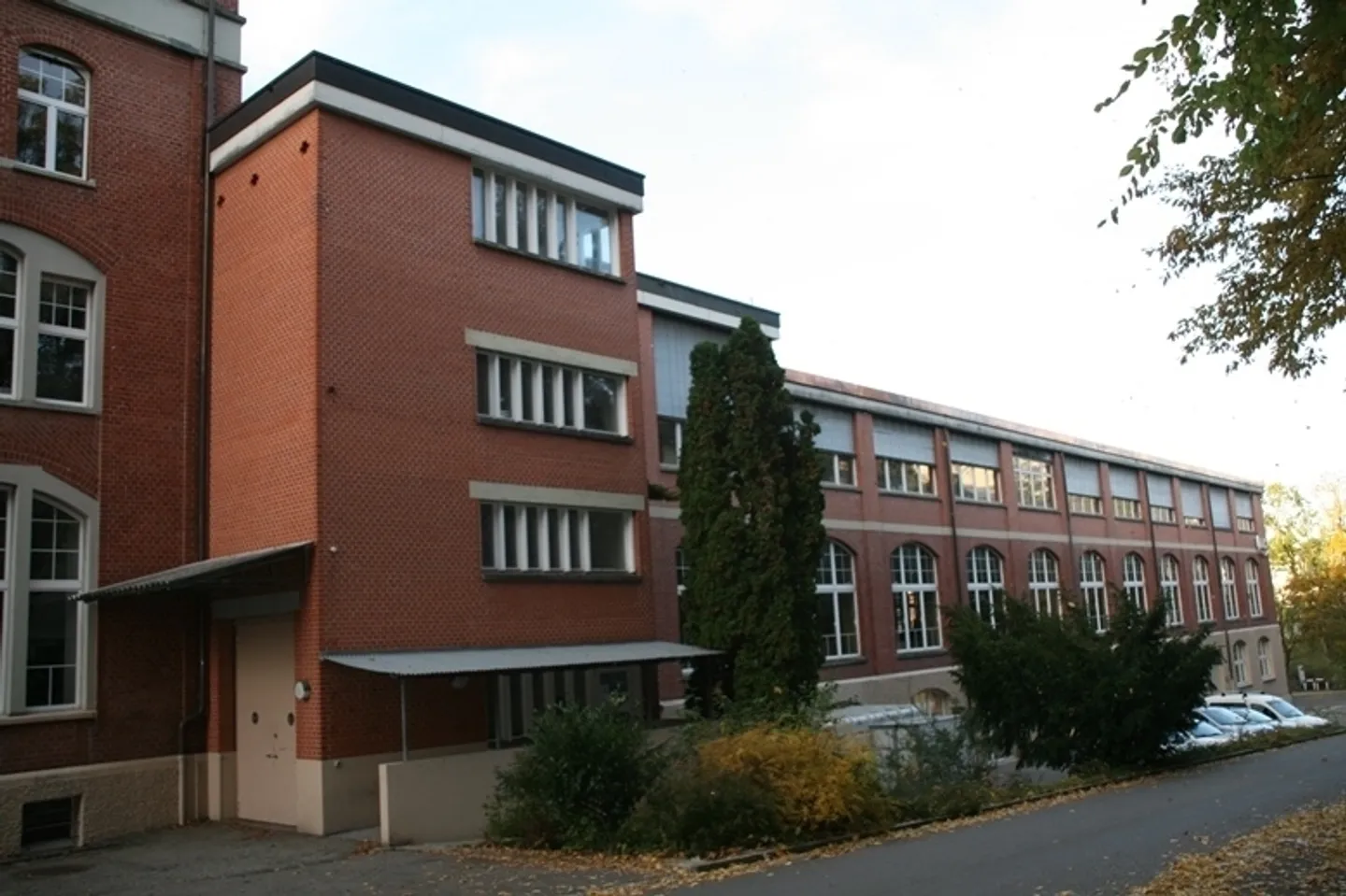 Grosszügige Gewerbe-, Produktions- und Büroräume - Foto 5 von 9