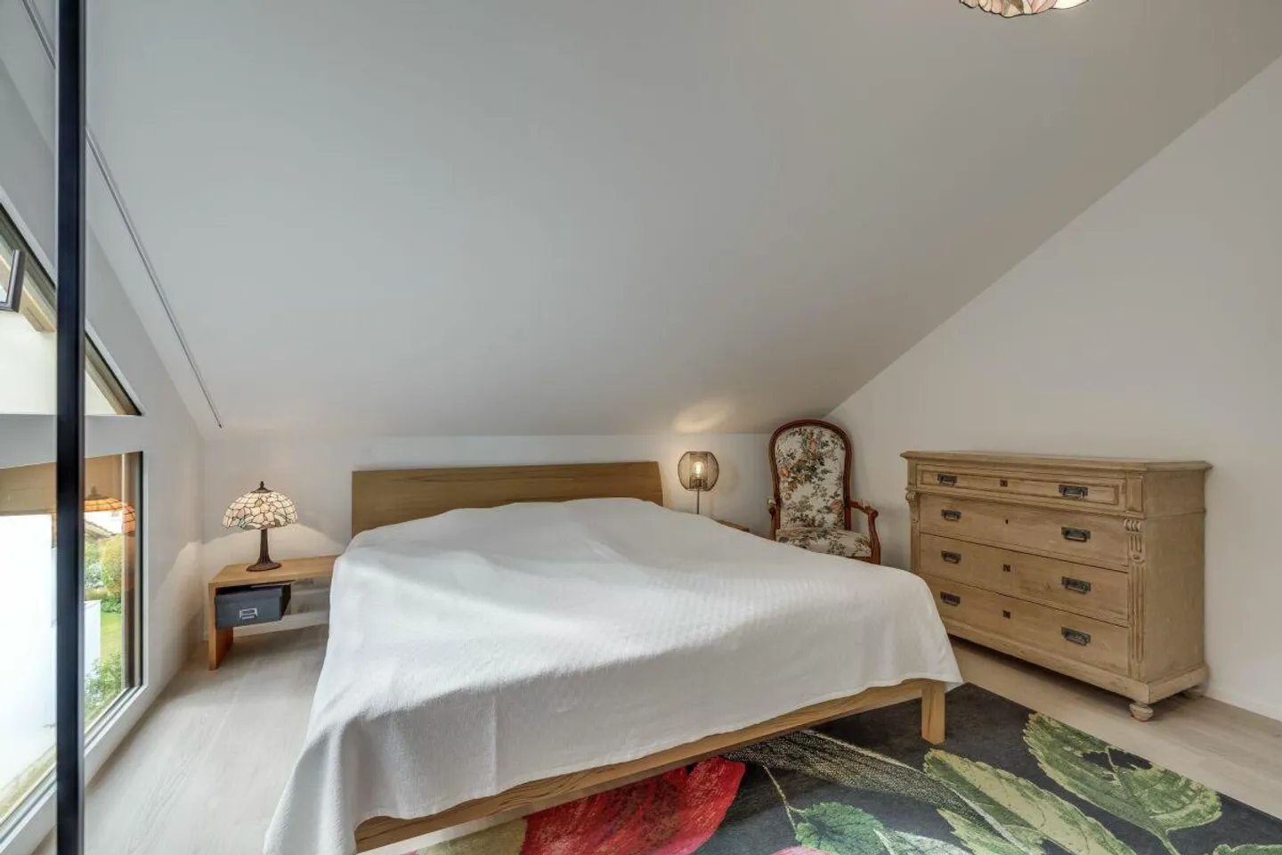 Appartement en duplex moderne de 4,5 pièces avec loggia et place de parking - Photo 13 sur 16