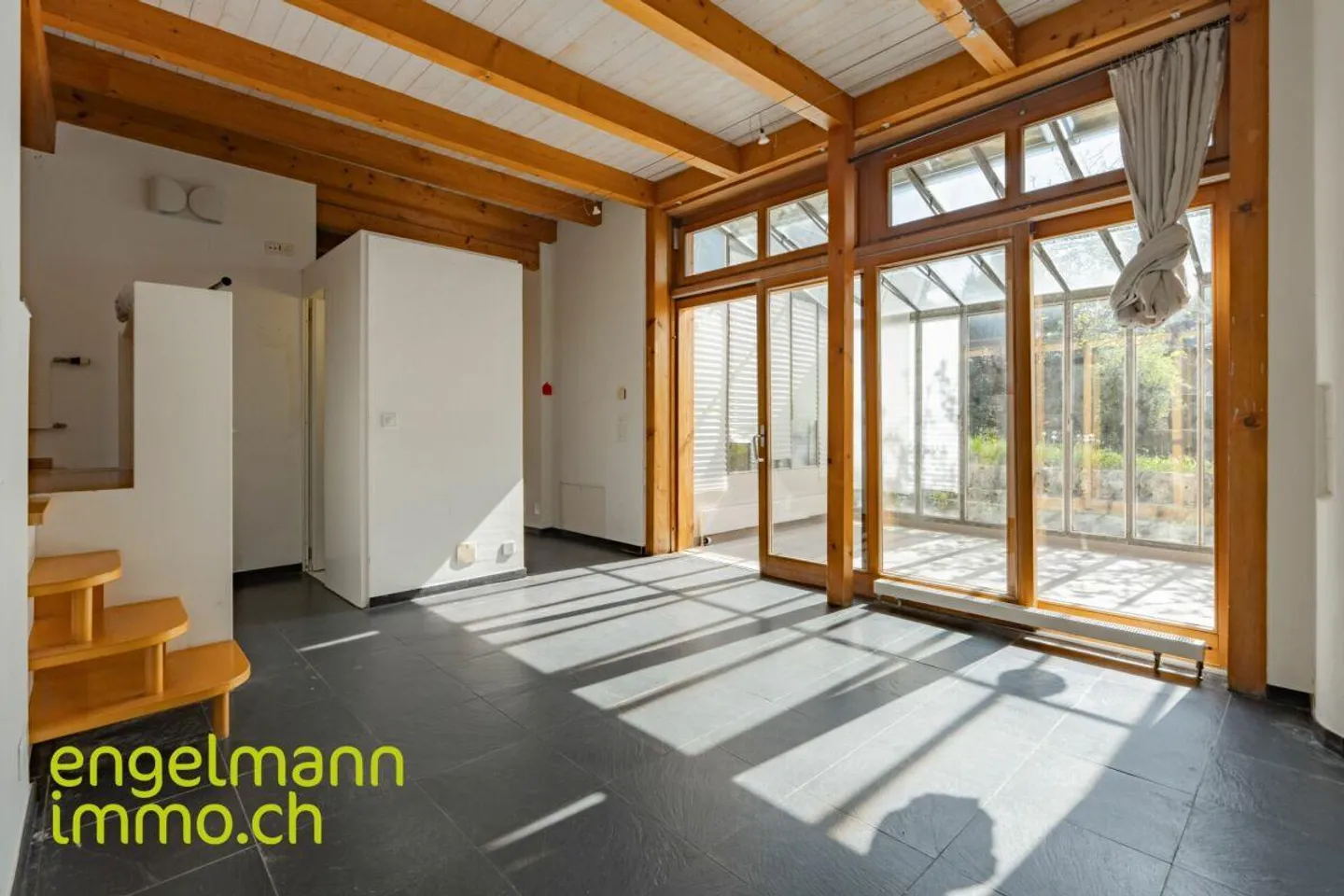 Propriété résidentielle avec 3 condominiums - Photo 9 sur 13