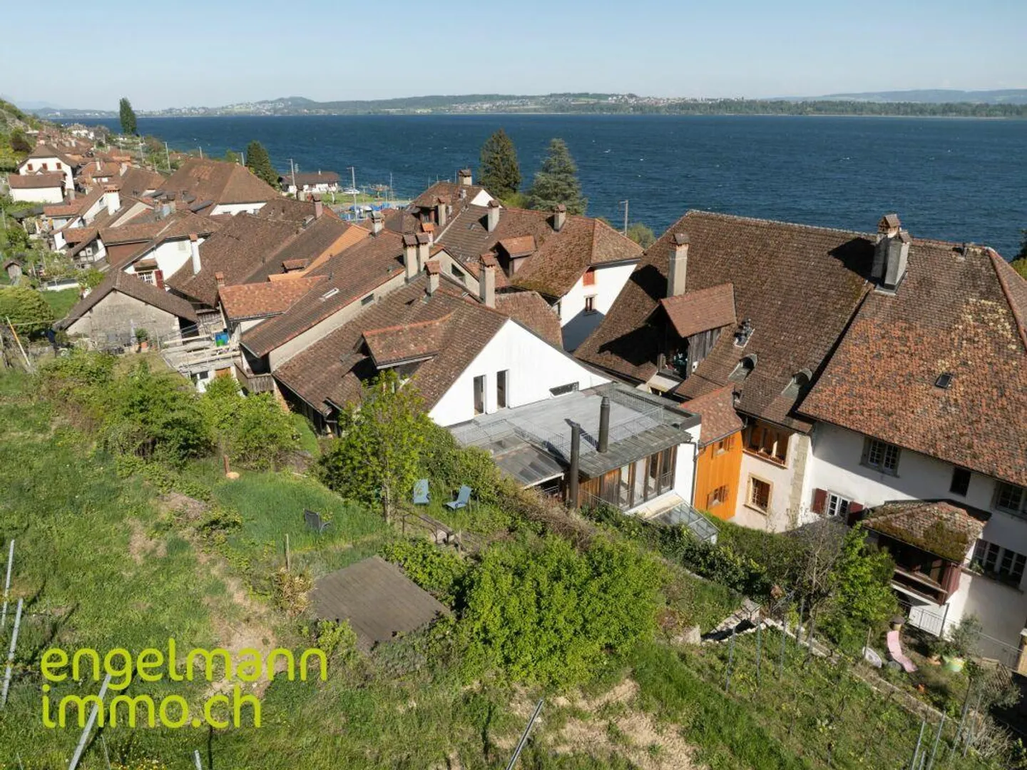 Propriété résidentielle avec 3 condominiums - Photo 12 sur 13