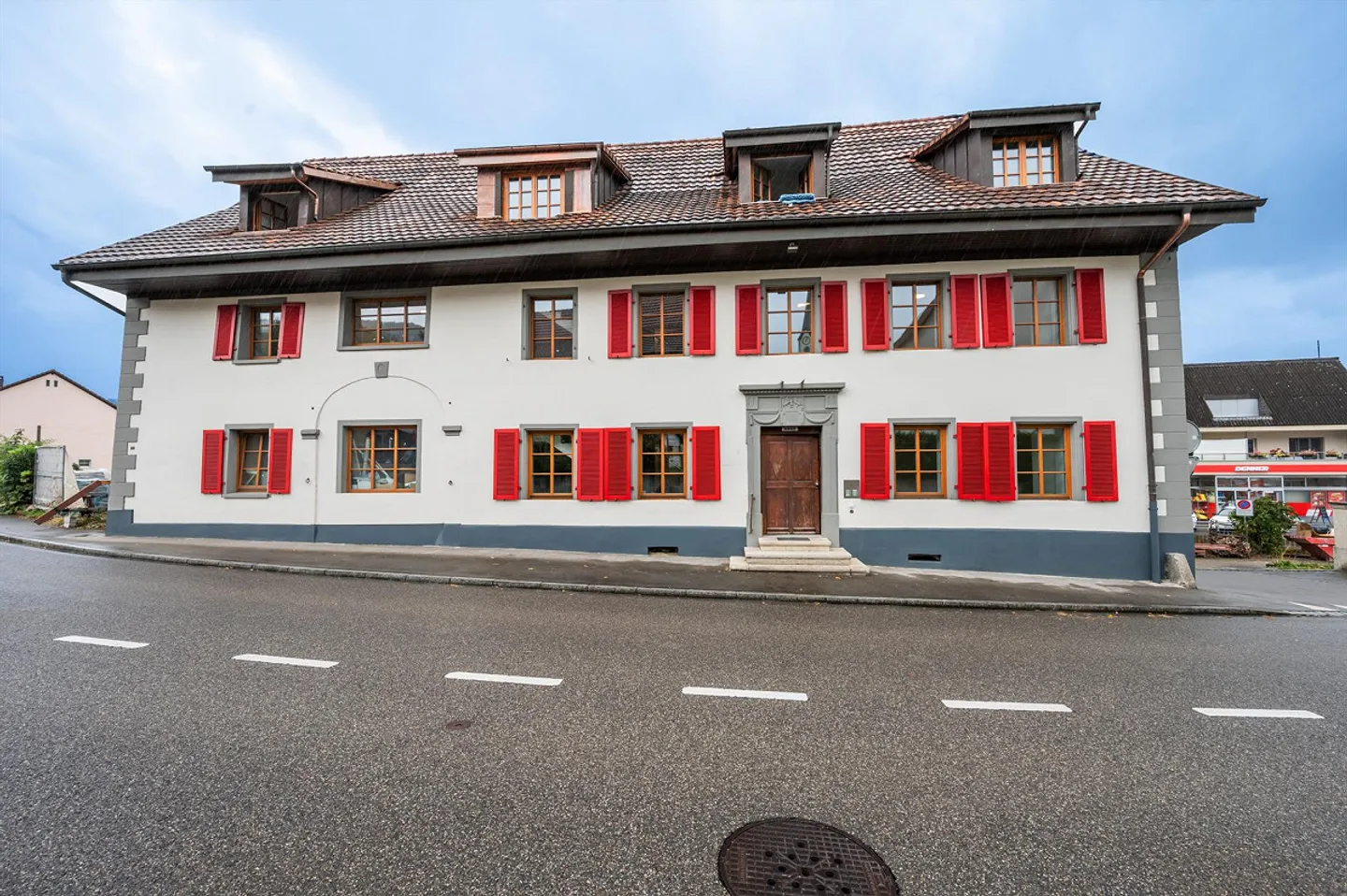 Proprietà per investitori con sostanza – 8 unità, completamente ristrutturate e a lungo termine - Foto 3 di 17