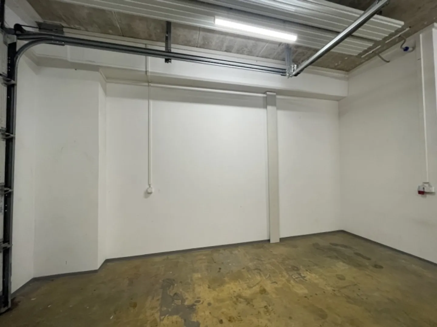 Laboratorio di 35 m2 negli Ateliers de la Côte - Foto 3 di 3