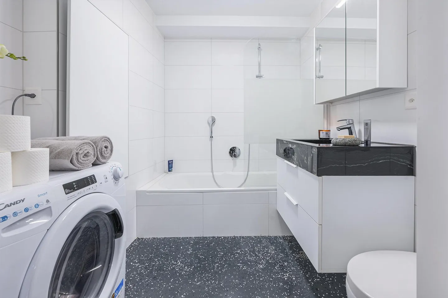 Proprietà per investitori con sostanza – 8 unità, completamente ristrutturate e a lungo termine - Foto 7 di 17