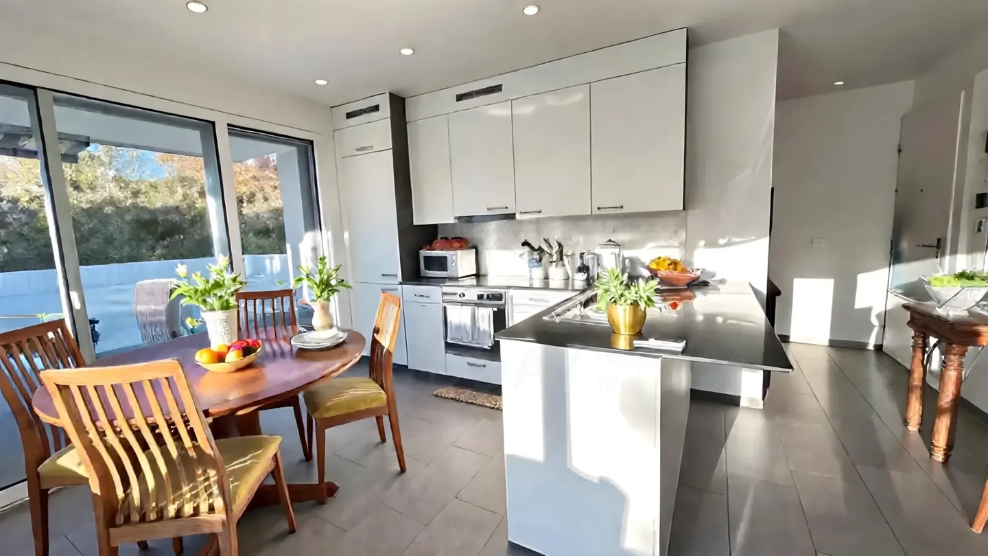 Elegant Apartment for Rent in Commugny - Photo 2 of 8