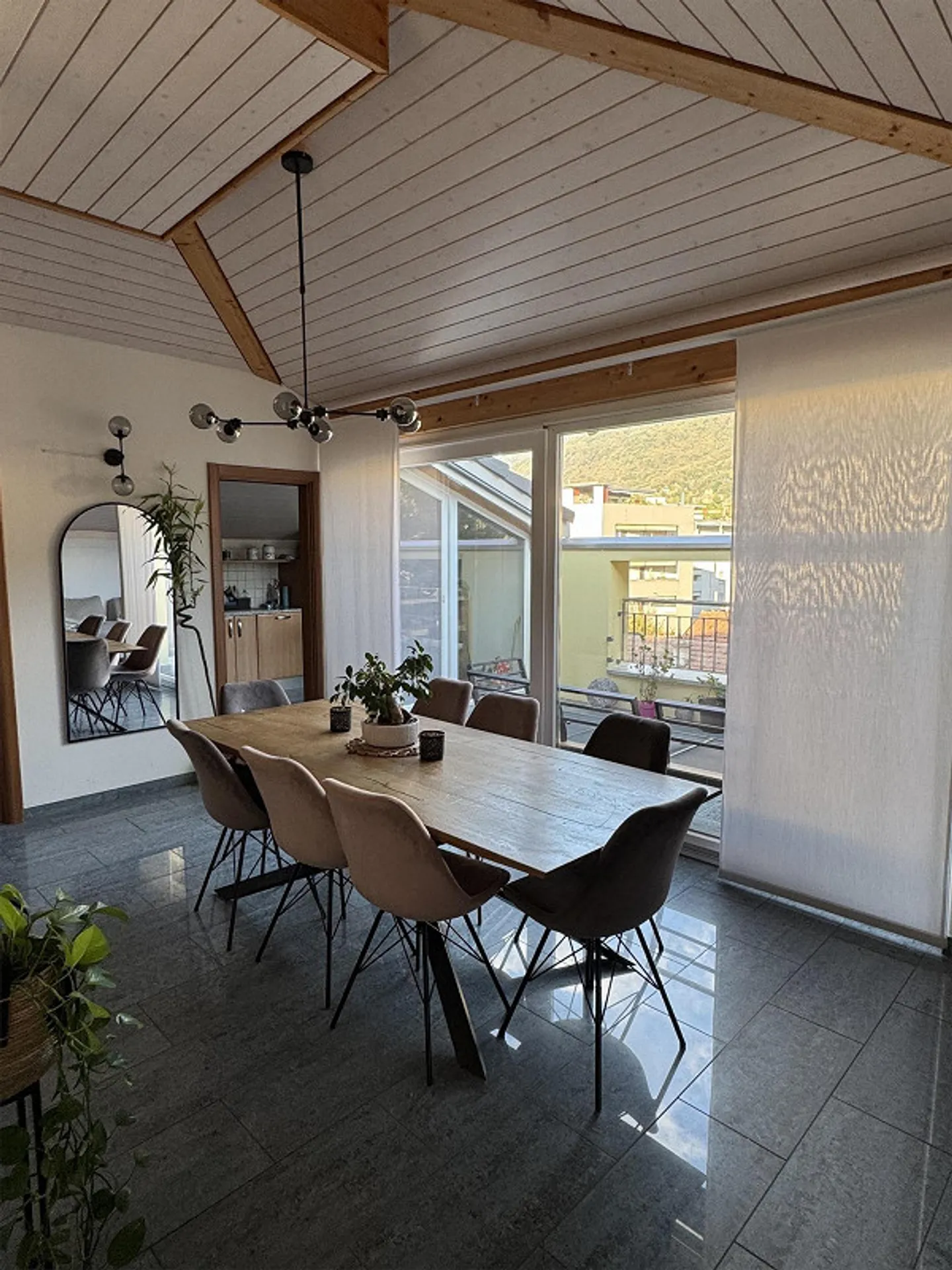 Affitasi appartamento 4.5 all’ultimo piano - Foto 9 di 11