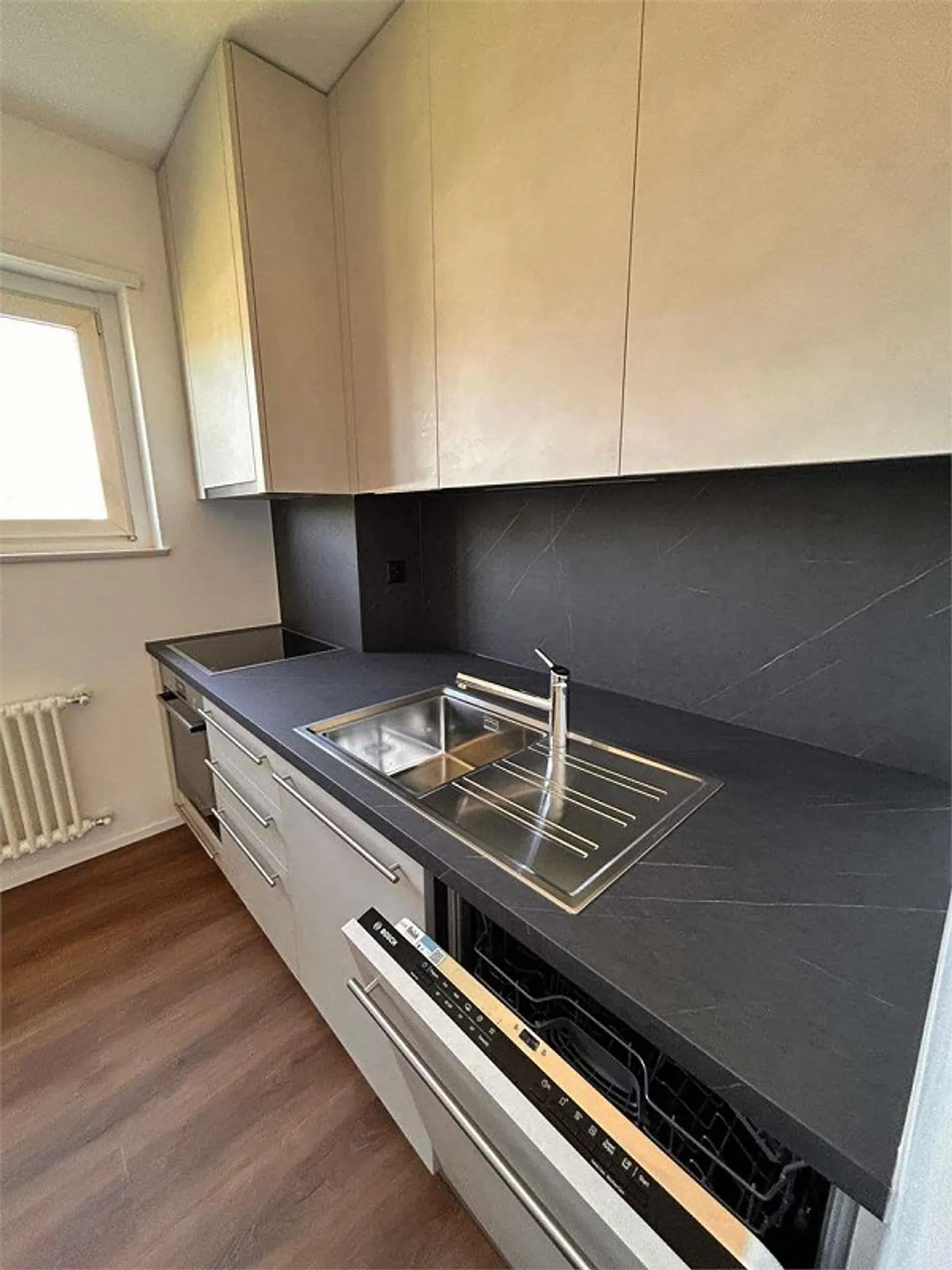 Appartement lumineux dans un excellent emplacement - Photo 2 sur 13