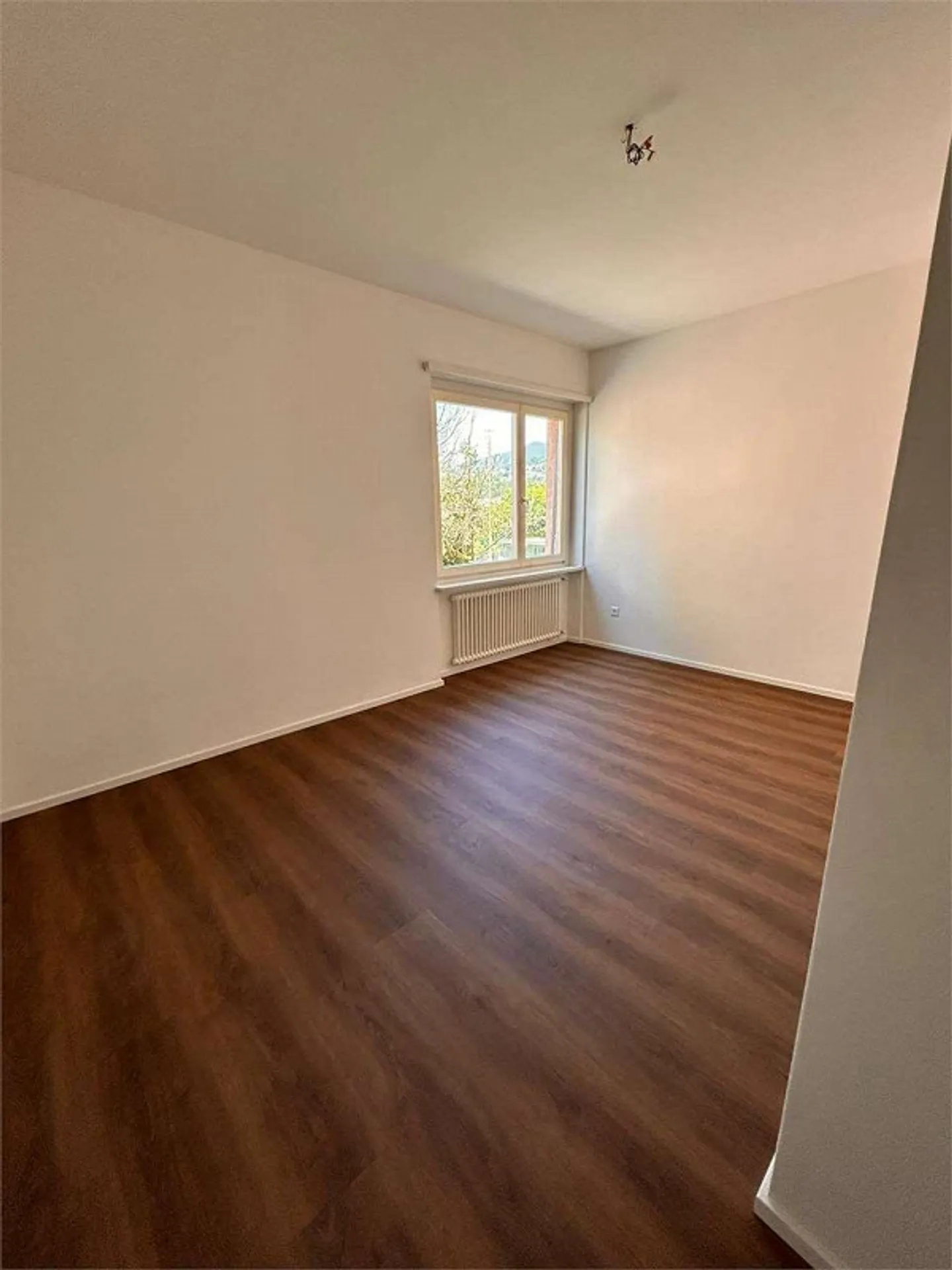 Appartement lumineux dans un excellent emplacement - Photo 5 sur 13