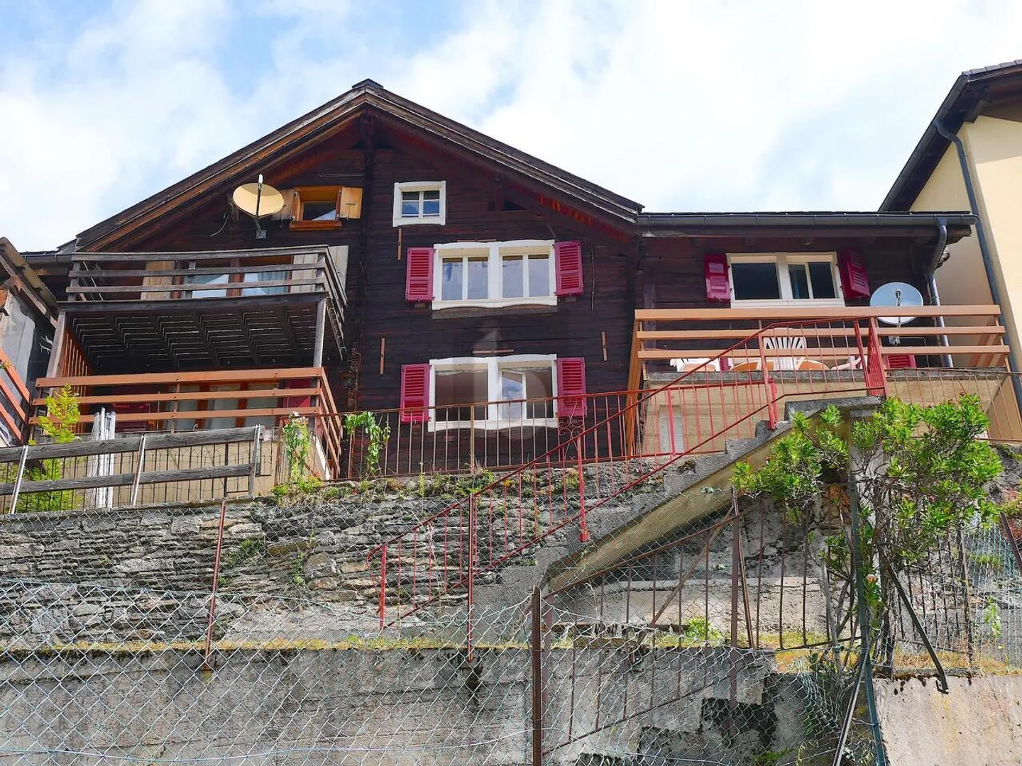 Beautiful house with terrace and open view - Photo 1 of 6