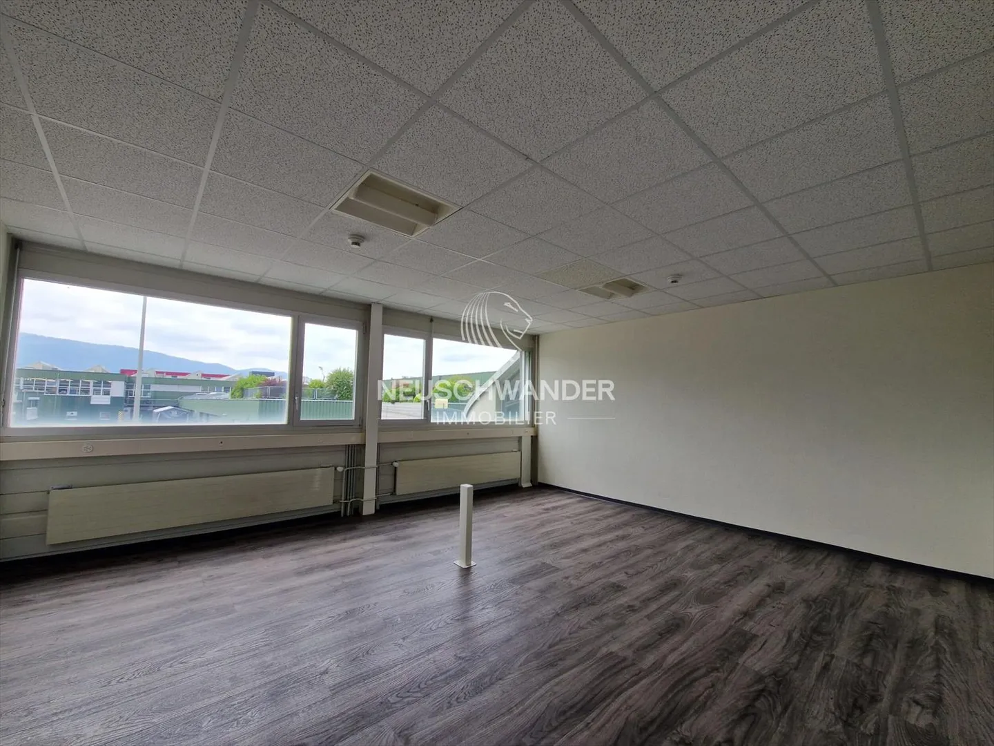 Commercial 12 rooms - Photo 3 of 10