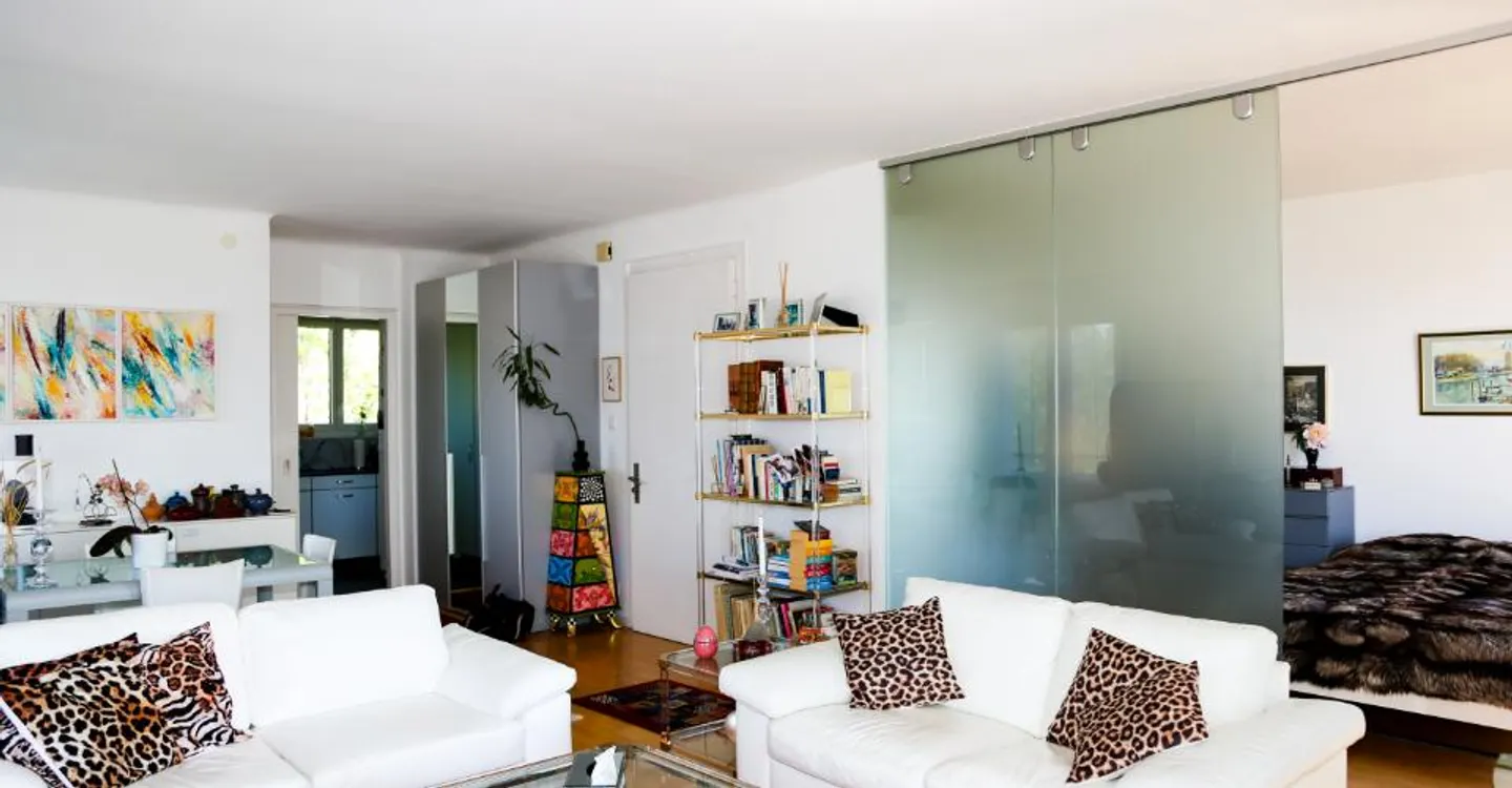 Apartment - Photo 3 of 7