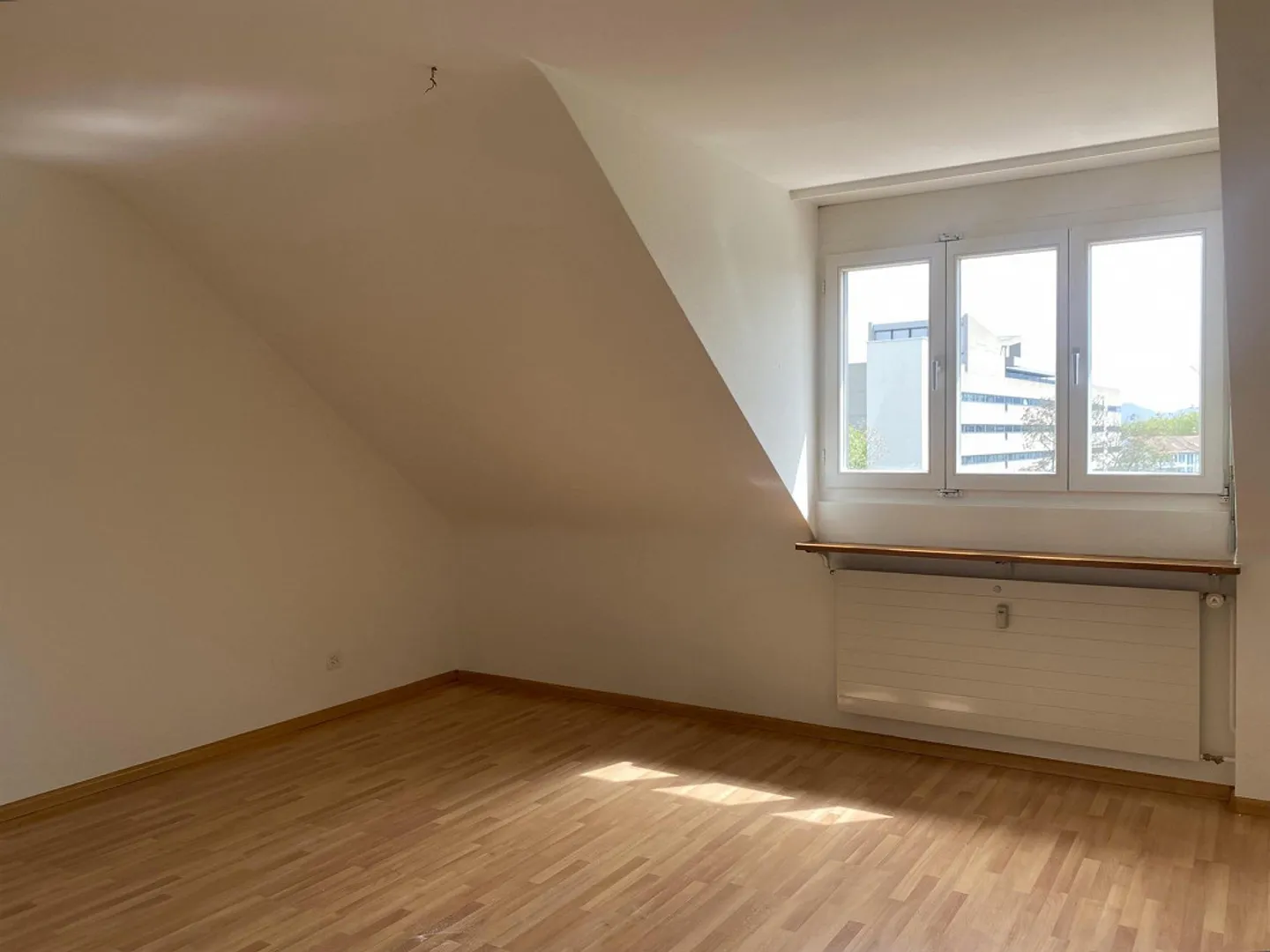 Charming attic apartment near Messeplatz - Photo 5 of 8