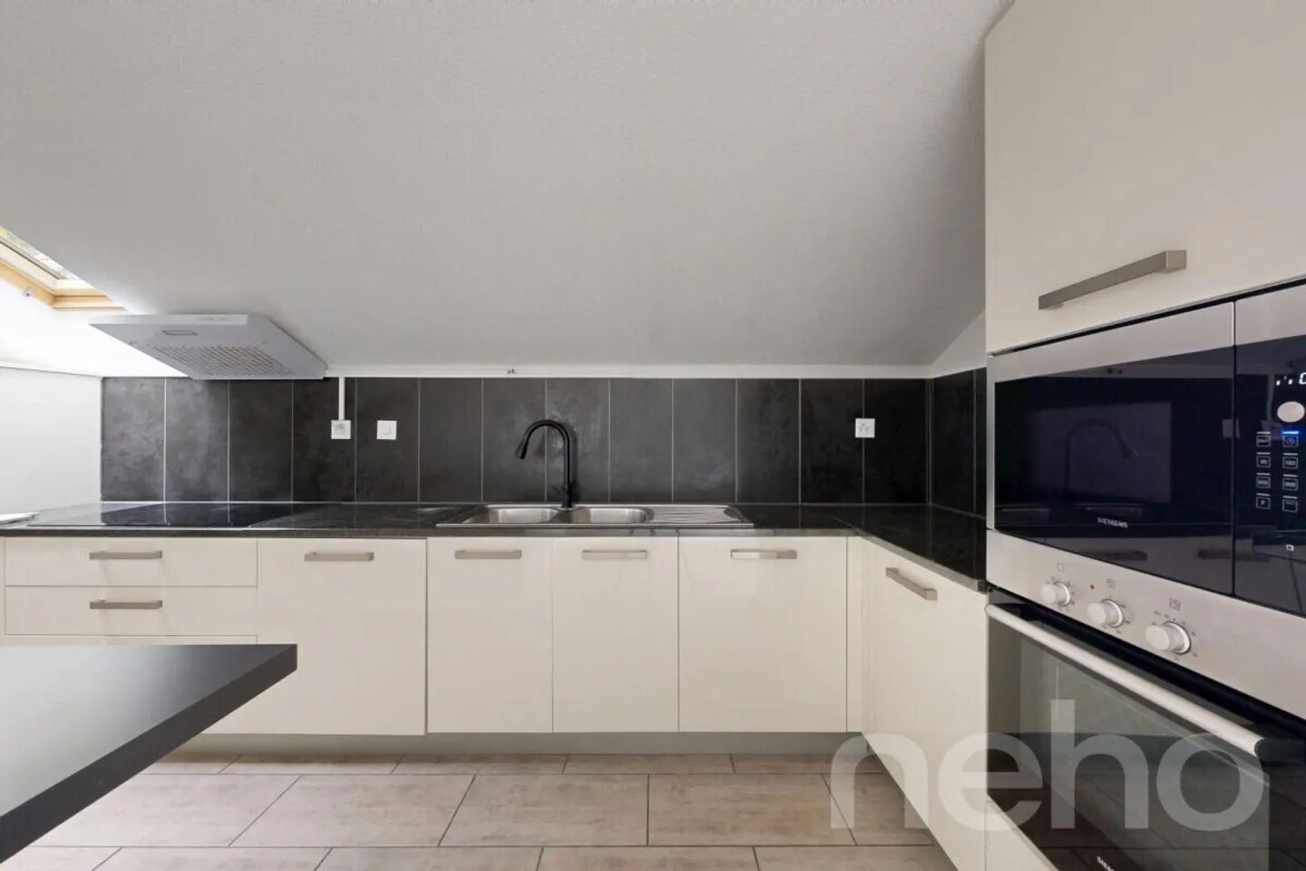 Spacieux appartement lumineux avec 2 places de parc à Collonges - Photo 5 sur 12