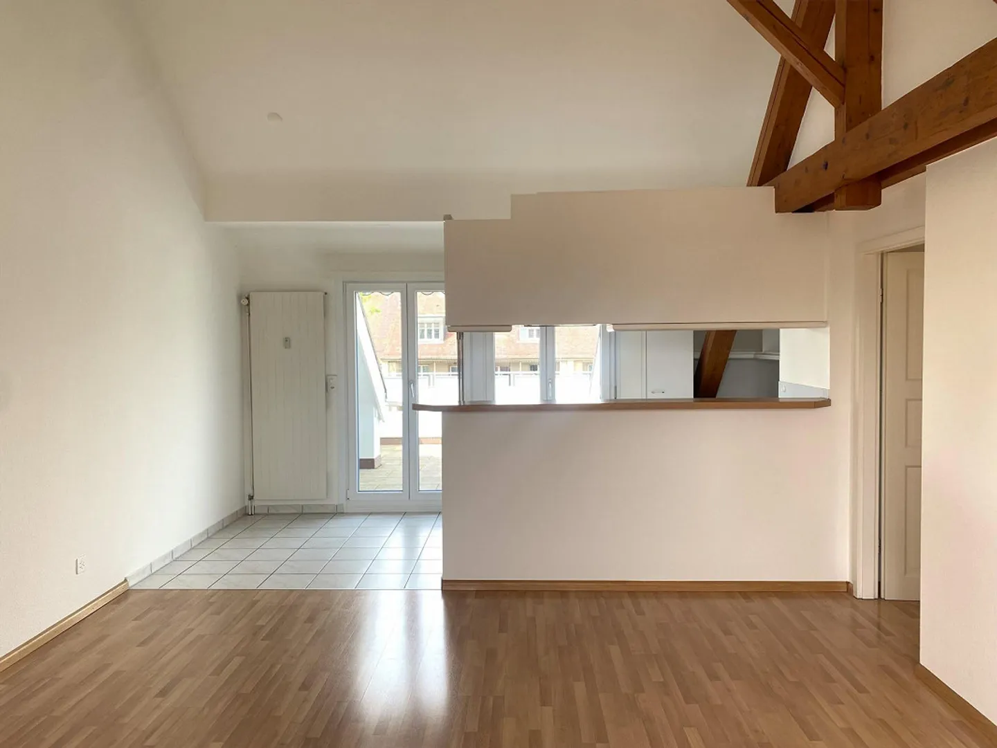 Charming attic apartment near Messeplatz - Photo 2 of 8