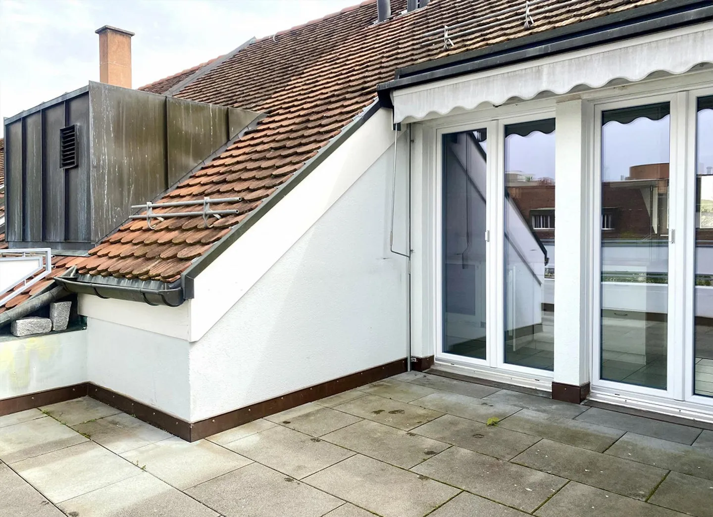 Charming attic apartment near Messeplatz - Photo 3 of 8