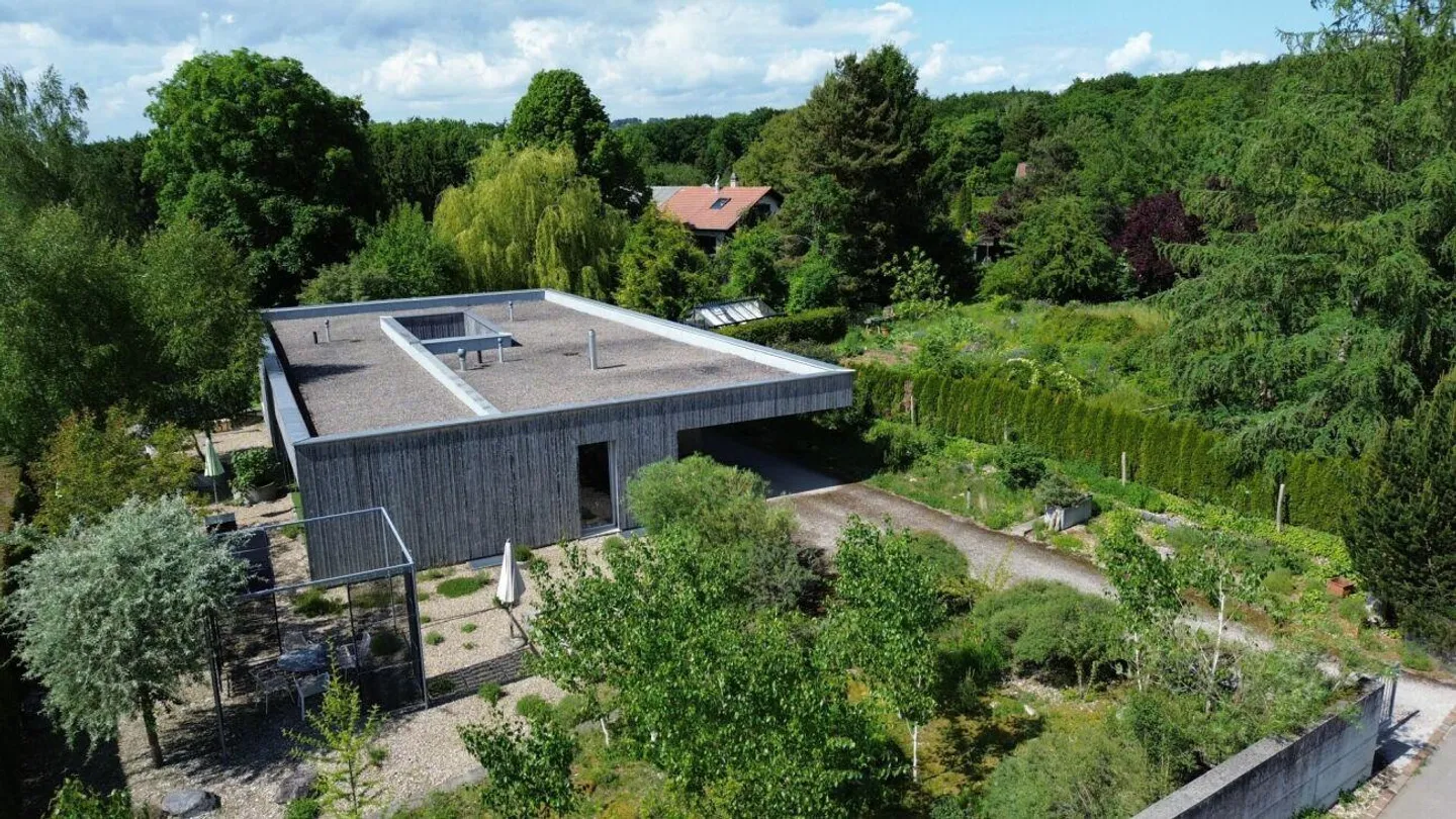Stilvolles 6.5-Zimmer-Einfamilienhaus - Foto 1 von 11