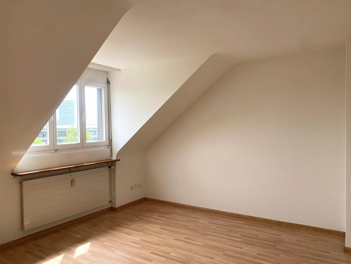 Charming attic apartment near Messeplatz - Photo 4 of 8