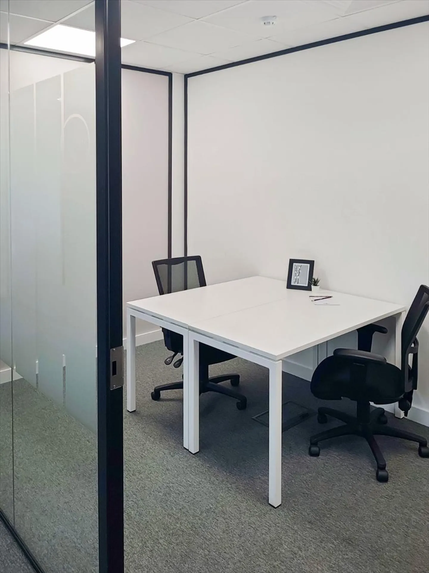 Espace de bureau privé pour 2 personnes à Regus Main Station - Photo 2 sur 14