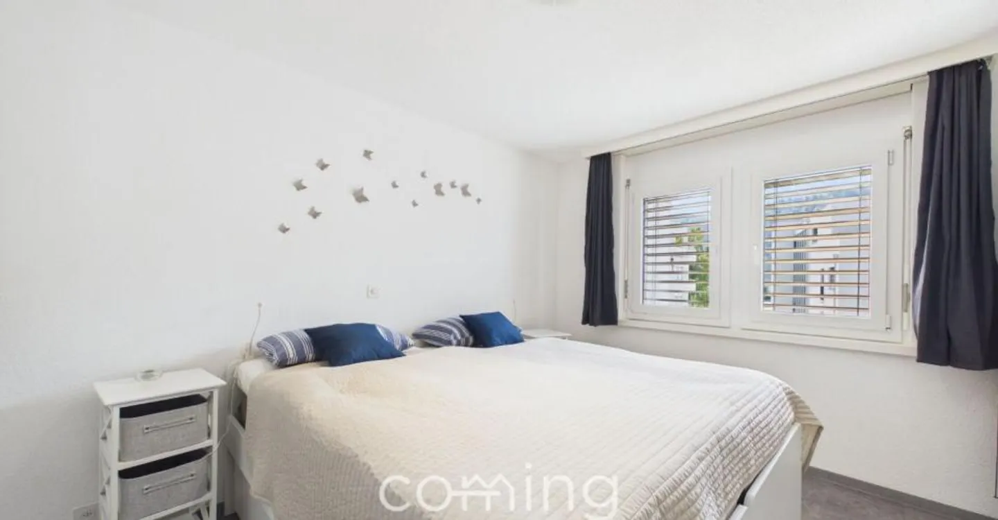 Appartement rénové de 2,5 pièces à Naters avec balcon ensoleillé et vue sur la montagne - Photo 6 sur 13