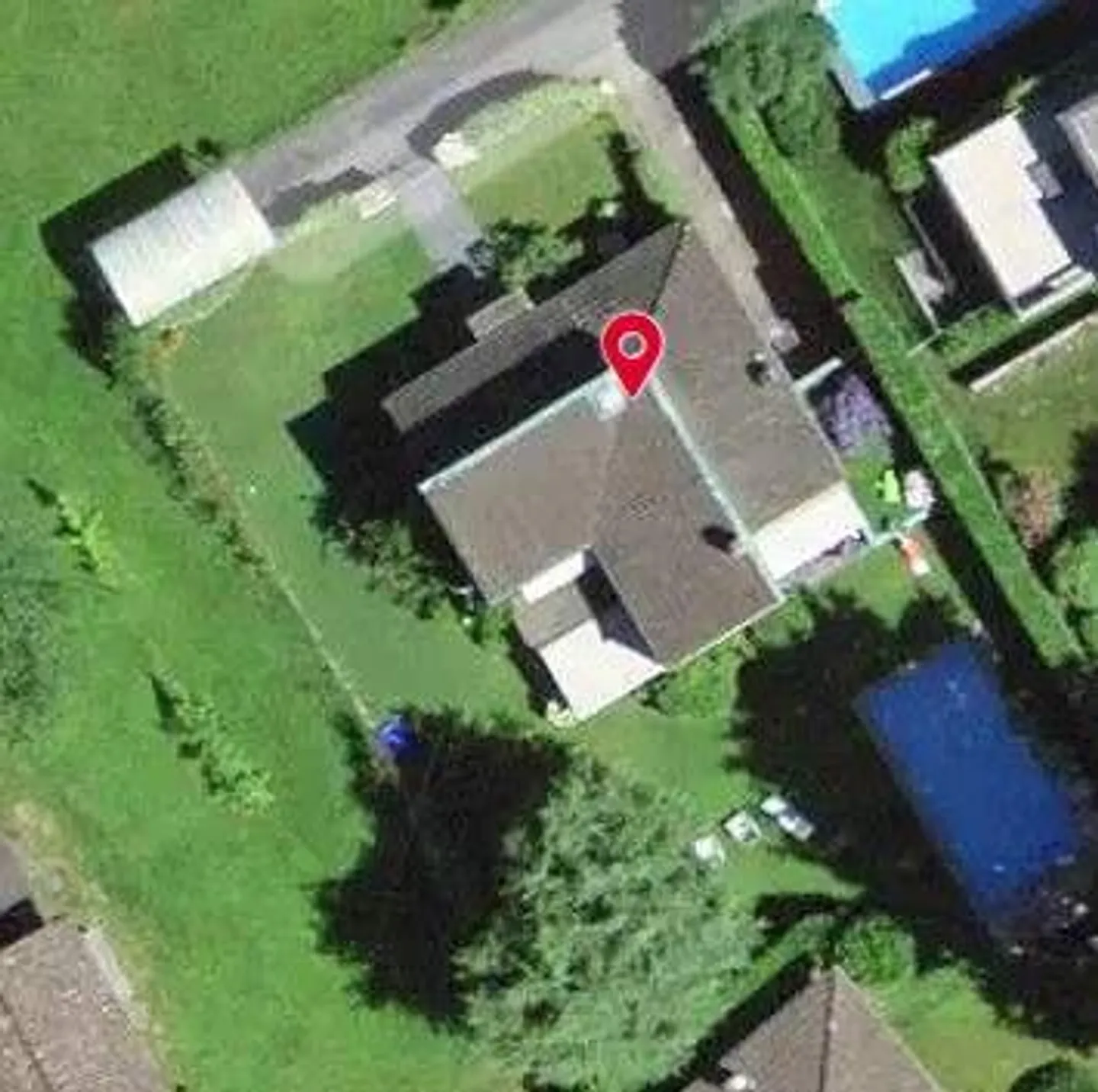 Mehrfamilienhaus mit Auktionspotenzial - Foto 2 von 13