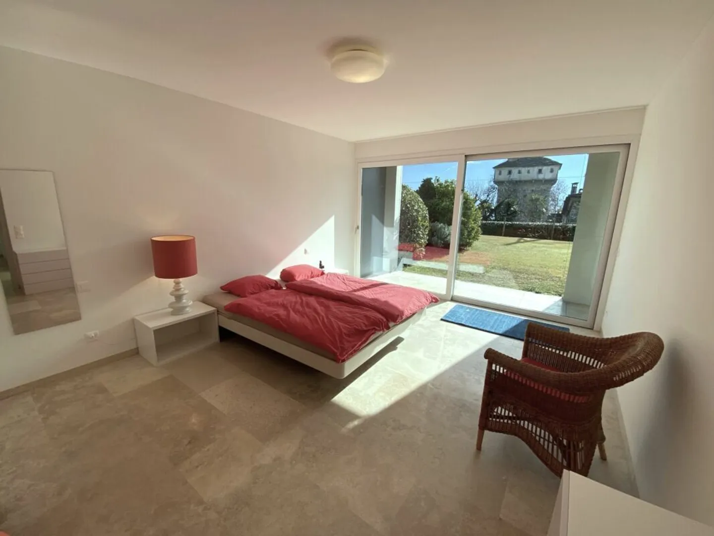 Apartment - Photo 8 of 13