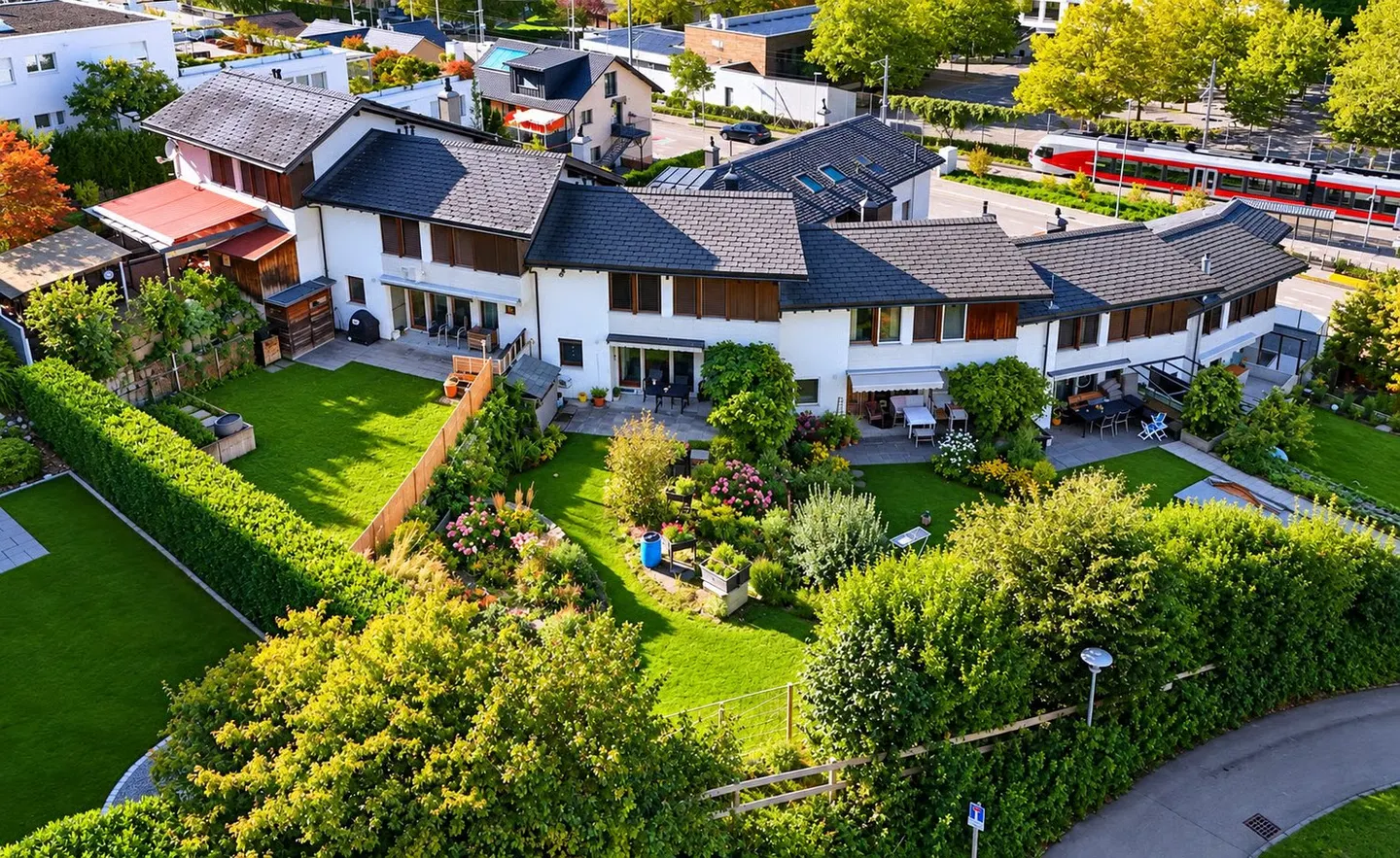 Una casa con carattere, giardino e spazio per le tue idee - a Wilen vicino a Wollerau - Foto 2 di 23