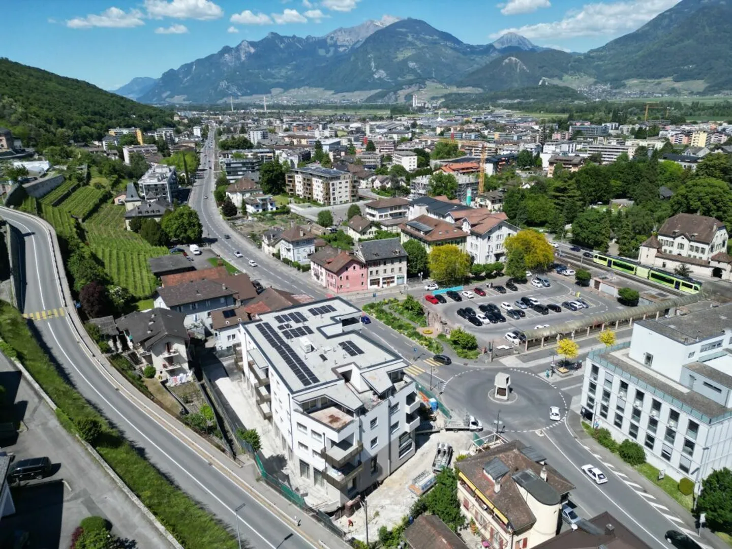 Appartamento 3.5 stanze (affittato) a Monthey per investimento - Foto 1 di 16