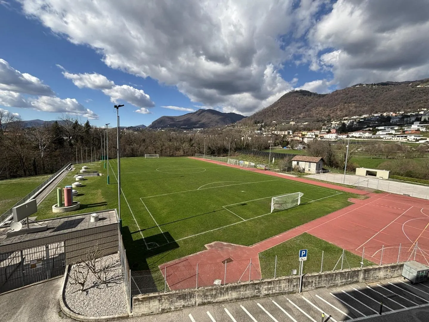 Sunny 3.5-Room Apartment - Photo 13 of 15