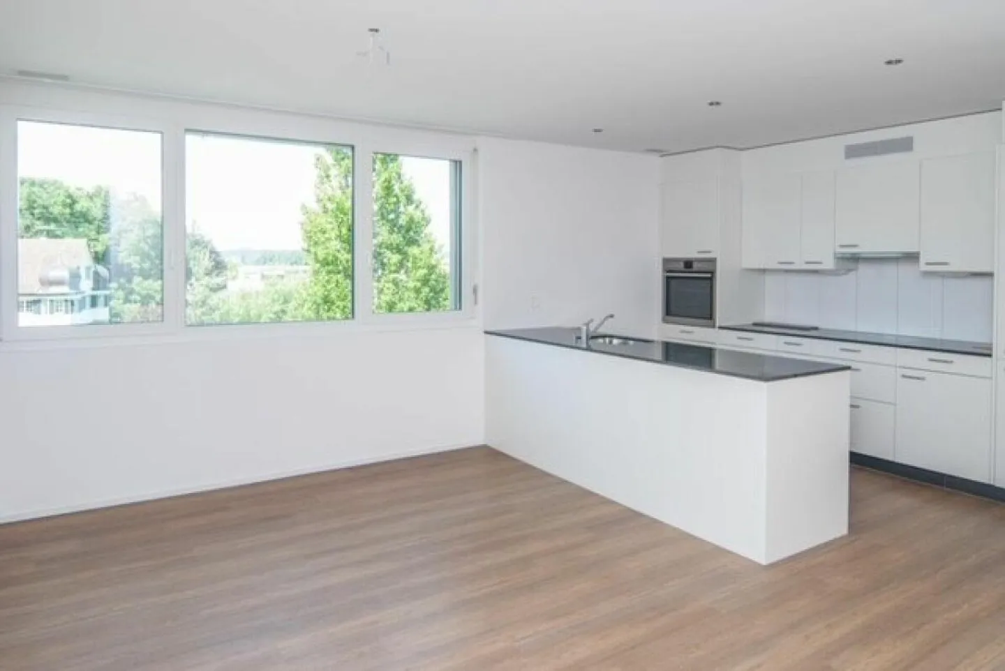 Appartement 4.5 pièces 2ème étage - Photo 3 sur 9