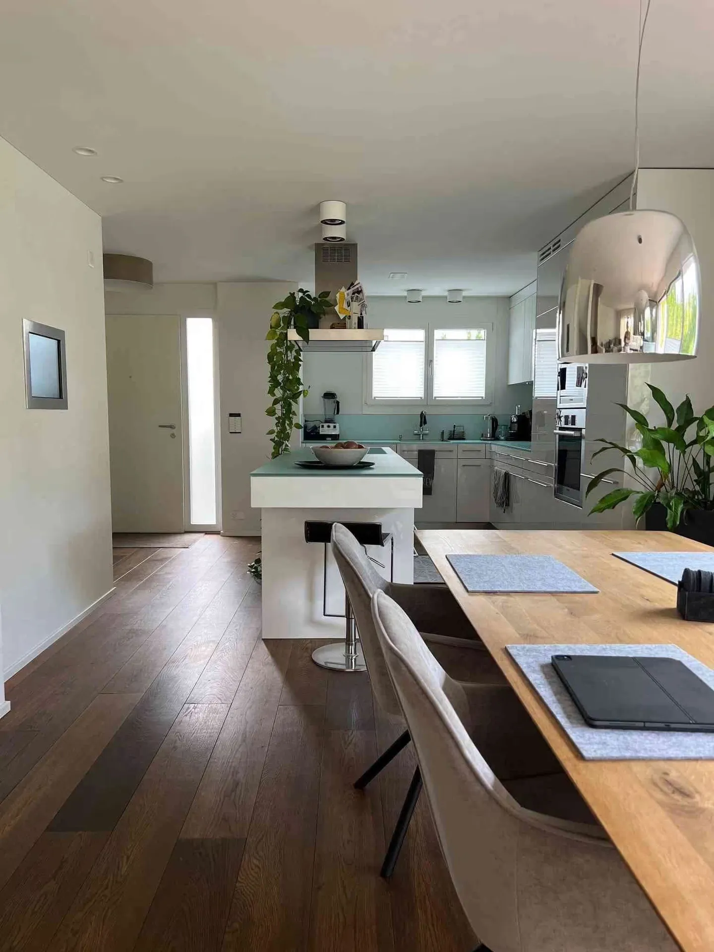 Casa a schiera moderna di 6,5 stanze con stile e comfort vicino a Zurigo - Foto 6 di 9