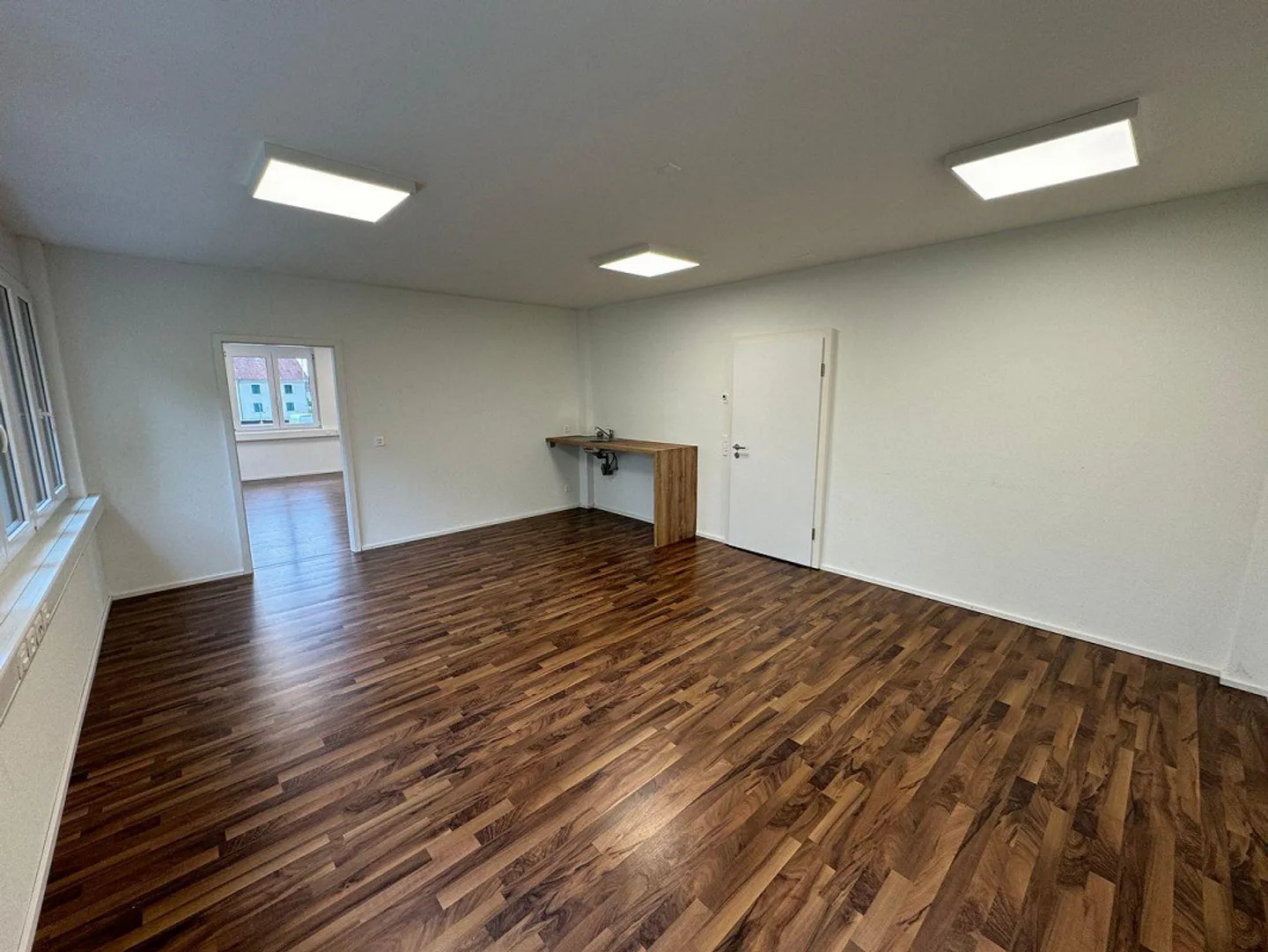 Office/Commercial Space for Rent in Oftringen - Photo 3 of 10