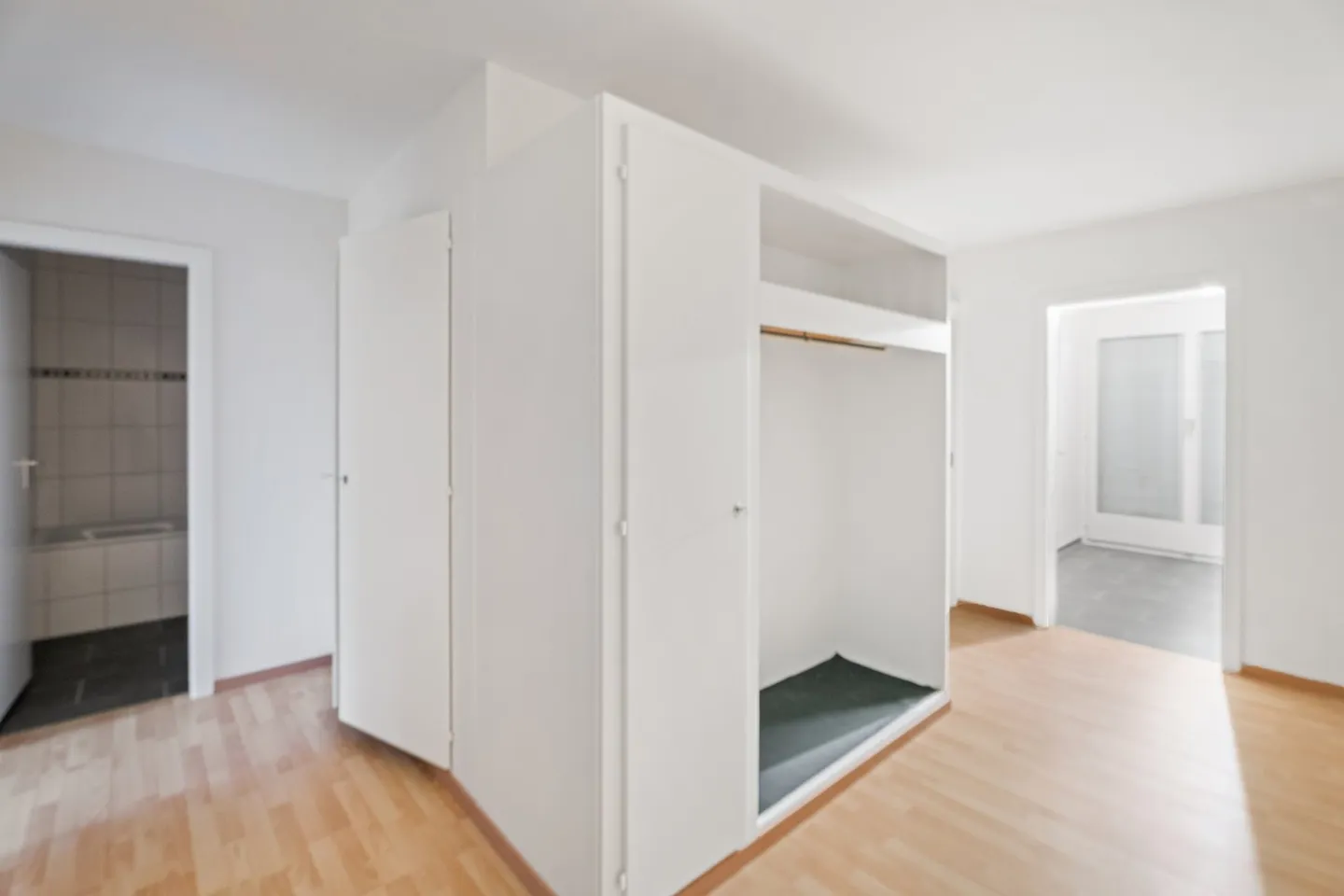 Prima locazione dopo ristrutturazione - posizione ideale - Foto 6 di 12