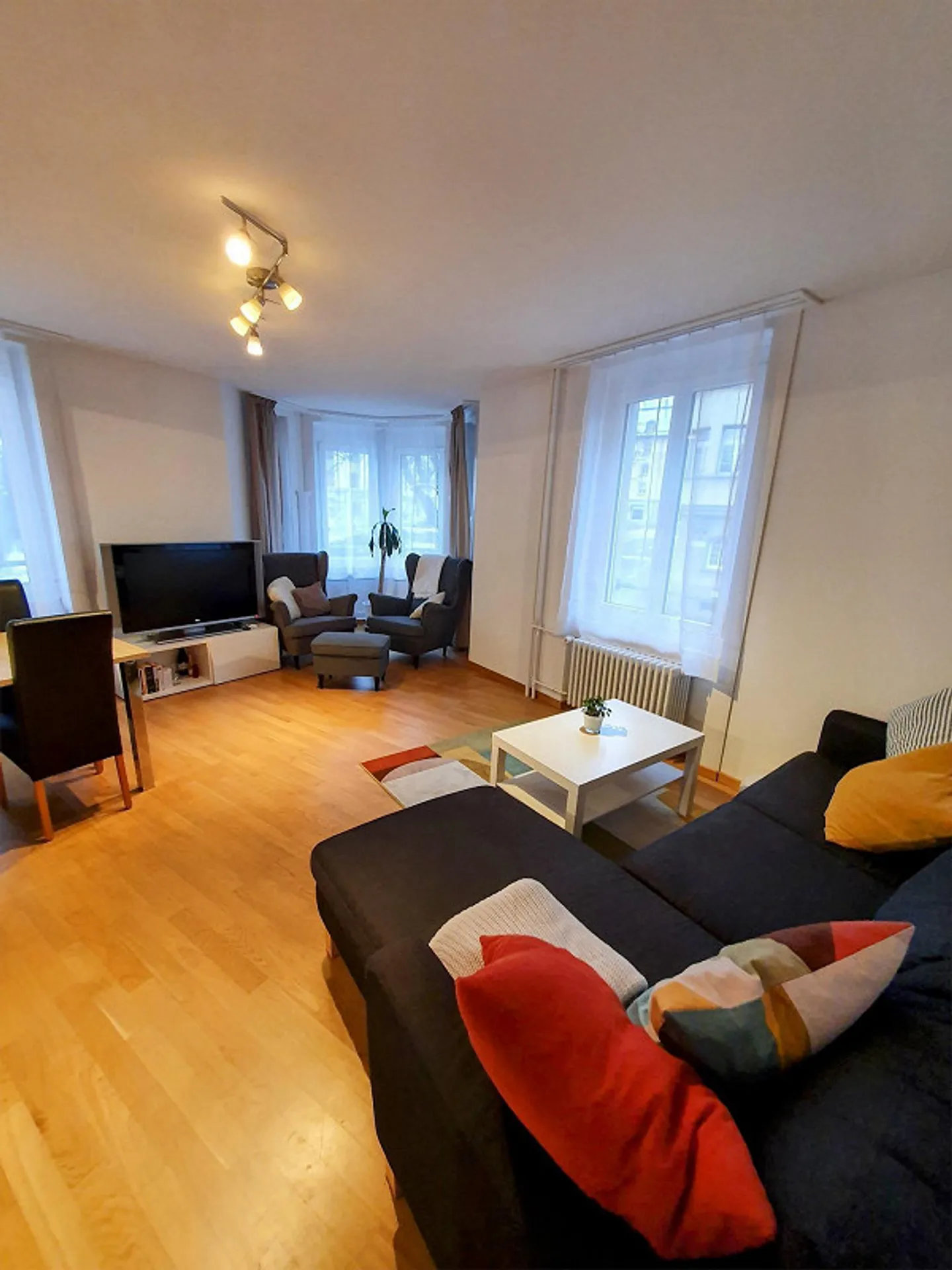 Appartement 5,5 pièces avec ambiance spéciale dans une maison Art Nouveau - Photo 5 sur 15