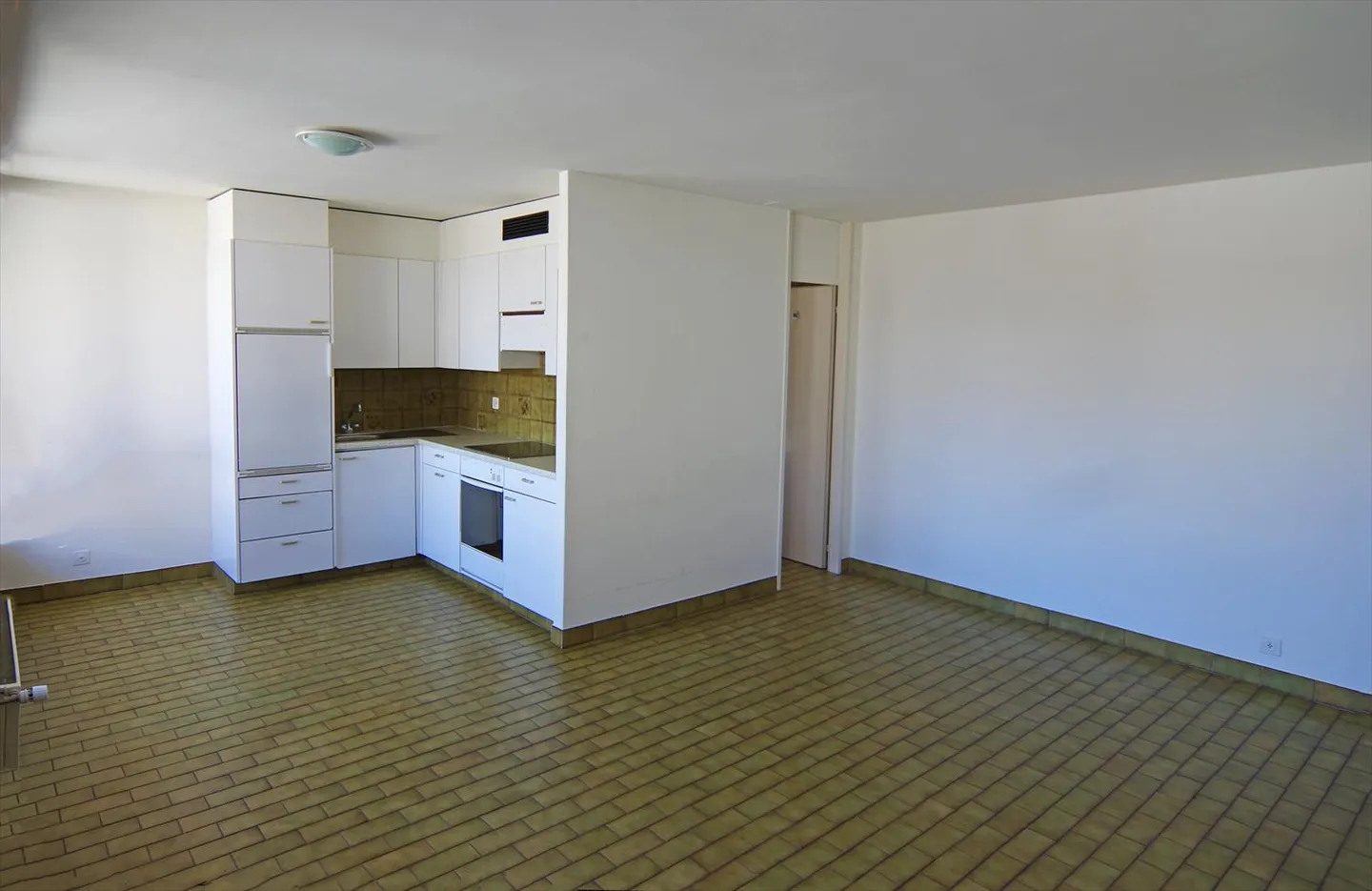 Au centre - lumineux et spacieux - Photo 1 sur 3