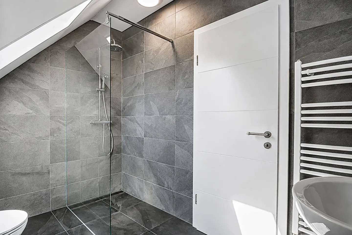 Maison rénovée à Sonvilier - Photo 14 sur 17