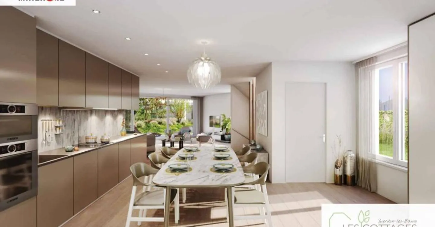 Spacious semi-detached villa - Photo 1 of 12