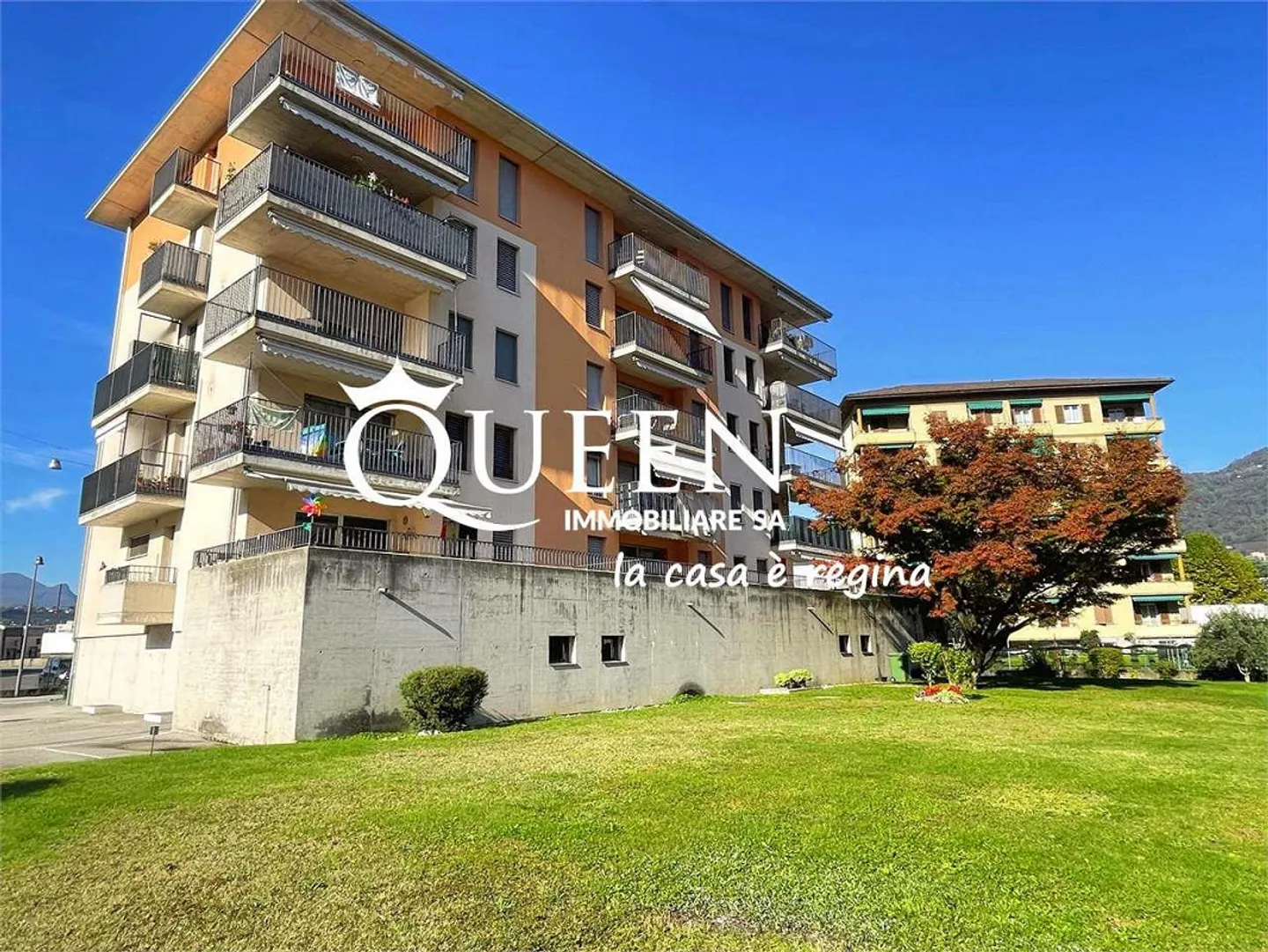 Chiasso: Penthouse 4.5 Zimmer, 140 qm, Balkone, offene Aussicht und Garten - Foto 13 von 13